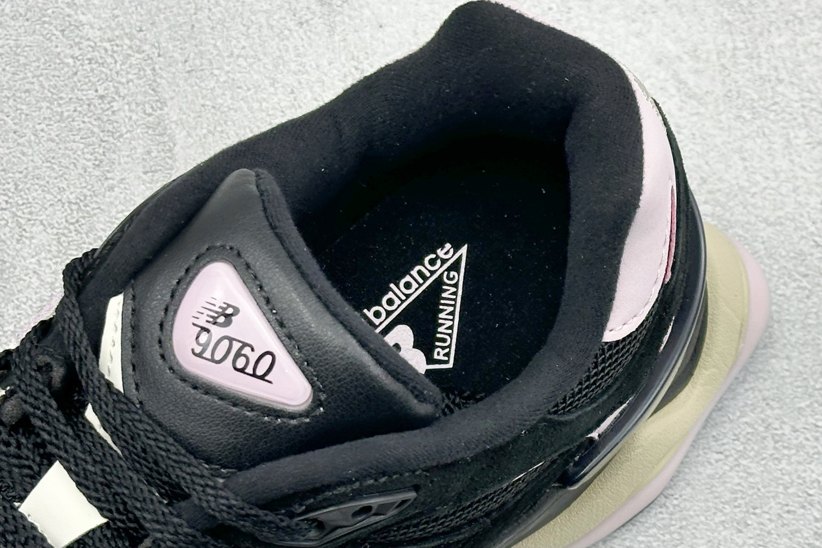 210 New Balance NB9060系列 复古休闲运动慢跑鞋 U9060JBR