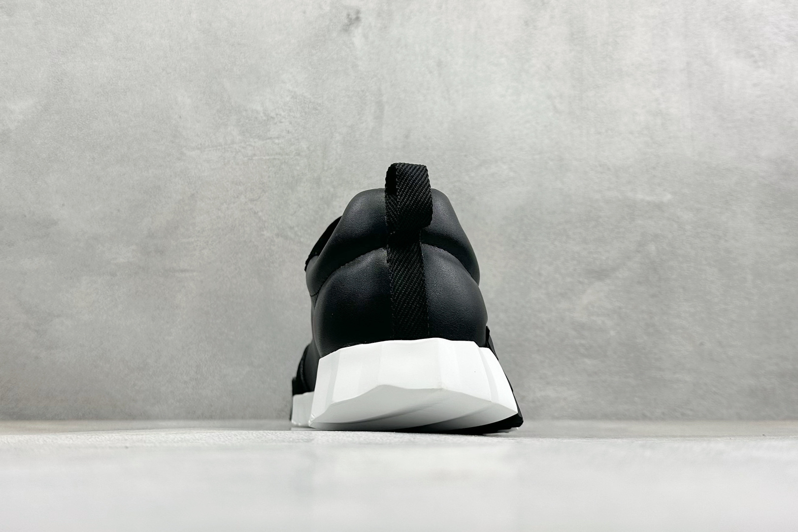 380 Hermes 爱马仕 Bouncing 老钱风 皮面款 低帮休闲鞋