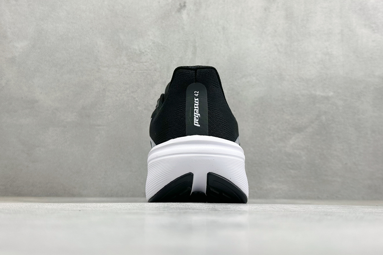 NK AIR ZOOM PEGASUS 42 登月休闲运动跑鞋 IB1873-101-Top High Quatity Cheap Sneakers Fashion Clothing Clothes Bags handbags Shoes of all Brand wholesale With The best Quality And Beautiful Price from China Factory Chinese suppliers wholesaler seller NK AIR ZOOM PEGASUS 42 登月休闲运动跑鞋 IB1873-101