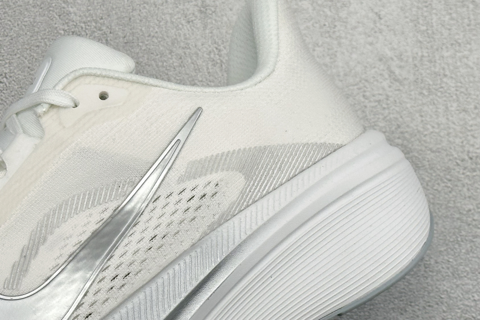 NK AIR ZOOM PEGASUS 42 登月休闲运动跑鞋 IB1873-100