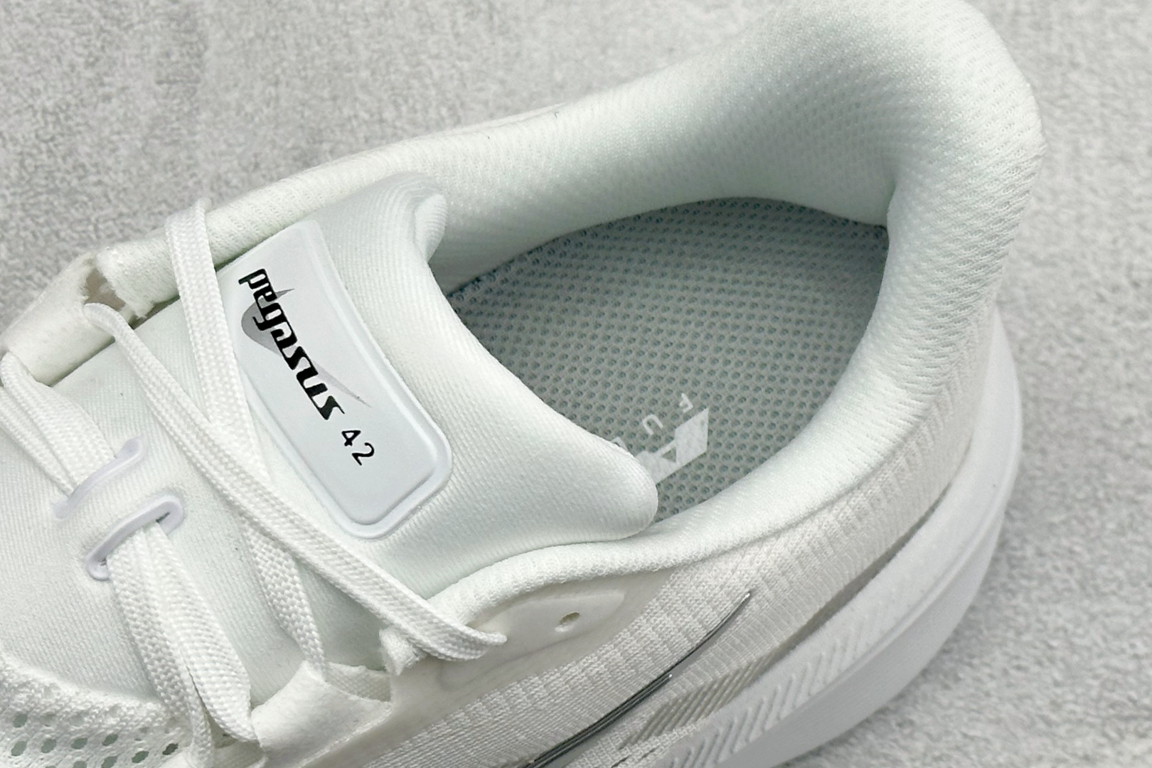 NK AIR ZOOM PEGASUS 42 登月休闲运动跑鞋 IB1873-100