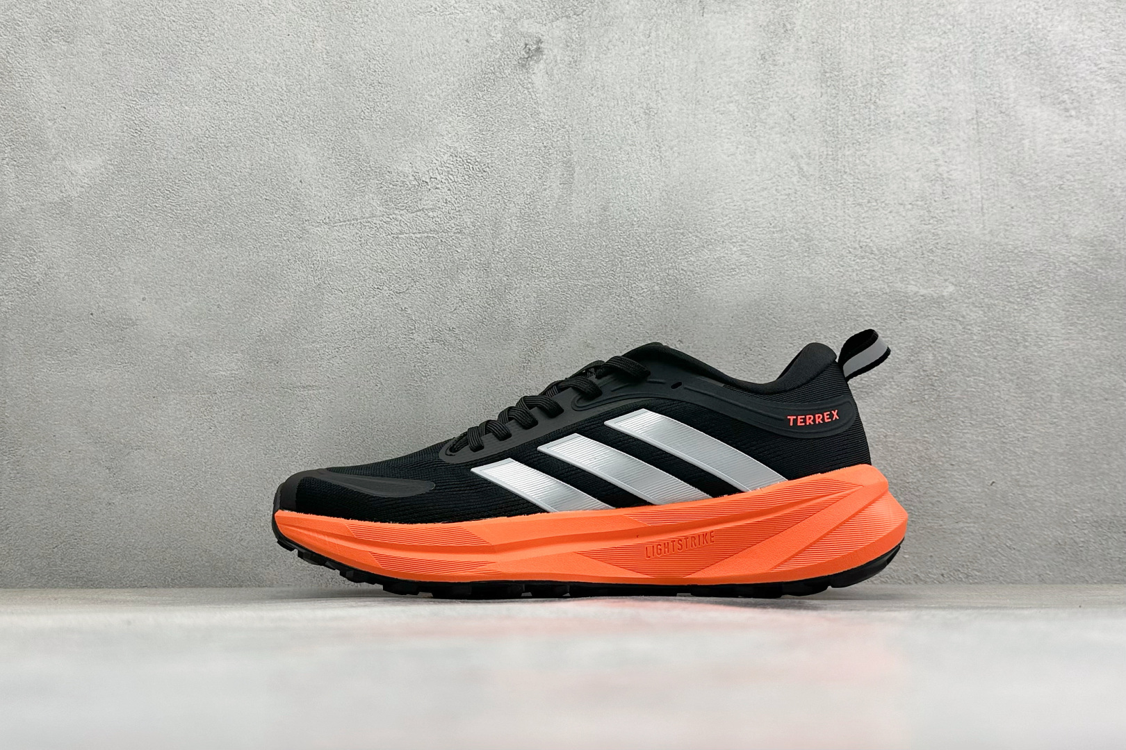 200 AD TERREX AGRAVIC LT 舒适耐用跑步鞋运动休闲跑鞋 D26885-Chinese UA Cheap High Quatity Brand Clothes Bags handbags Sneakers wholesale wholesaler seller from China Factory suppliers Fashion Clothing Shoes best Quality Beautiful Price 200 AD TERREX AGRAVIC LT 舒适耐用跑步鞋运动休闲跑鞋 D26885