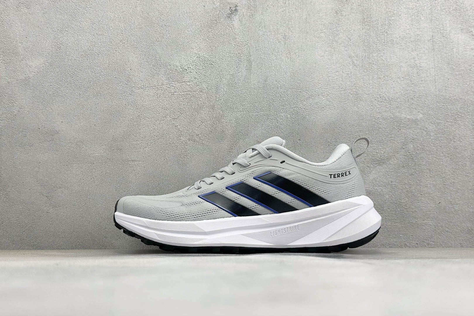 200 AD TERREX AGRAVIC LT 舒适耐用跑步鞋运动休闲跑鞋 D26885-Chinese UA Cheap High Quatity Brand Clothes Bags handbags Sneakers wholesale wholesaler seller from China Factory suppliers Fashion Clothing Shoes best Quality Beautiful Price 200 AD TERREX AGRAVIC LT 舒适耐用跑步鞋运动休闲跑鞋 D26885