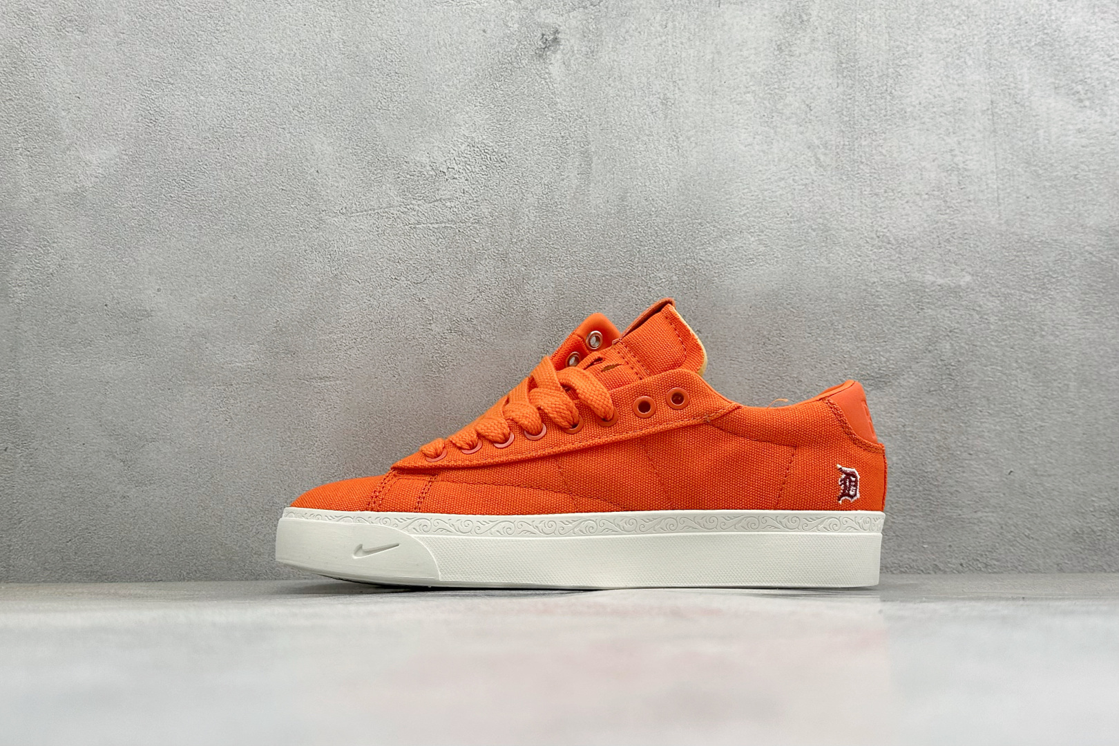 BF版Devin Booker x Nike Blazer Low Detroit Tigers 布克联名 HQ2054-801 BF版Devin Booker x Nike Blazer Low Detroit Tigers 布克联名 HQ2054-801