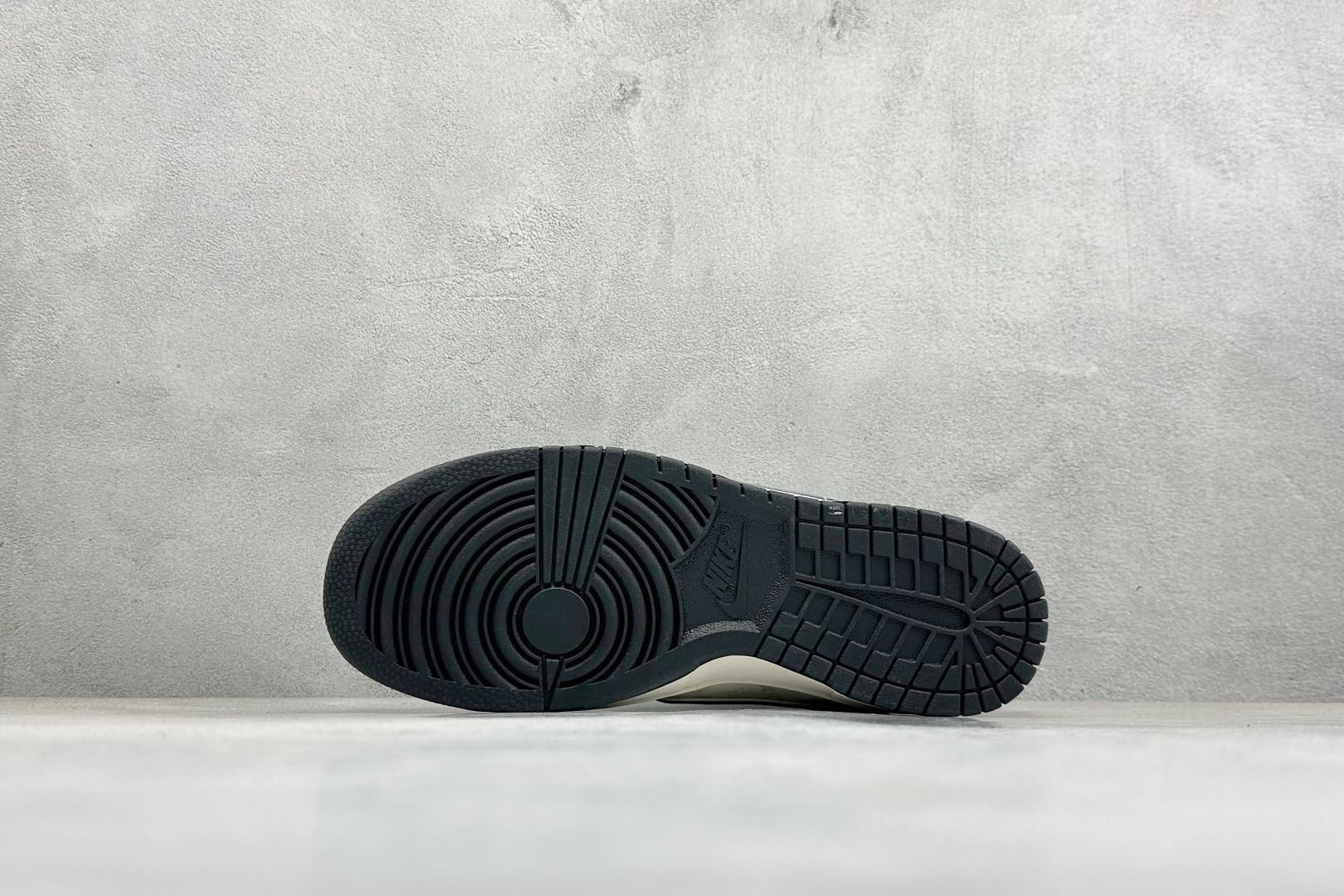 潮奢联名 炸场登场SB DUNK LOW LV老花元素碰撞经典Dunk版型 DN3168-035-Top High Quatity Cheap Sneakers Fashion Clothing Clothes Bags handbags Shoes of all Brand wholesale With The best Quality And Beautiful Price from China Factory Chinese suppliers wholesaler seller 潮奢联名 炸场登场SB DUNK LOW LV老花元素碰撞经典Dunk版型 DN3168-035