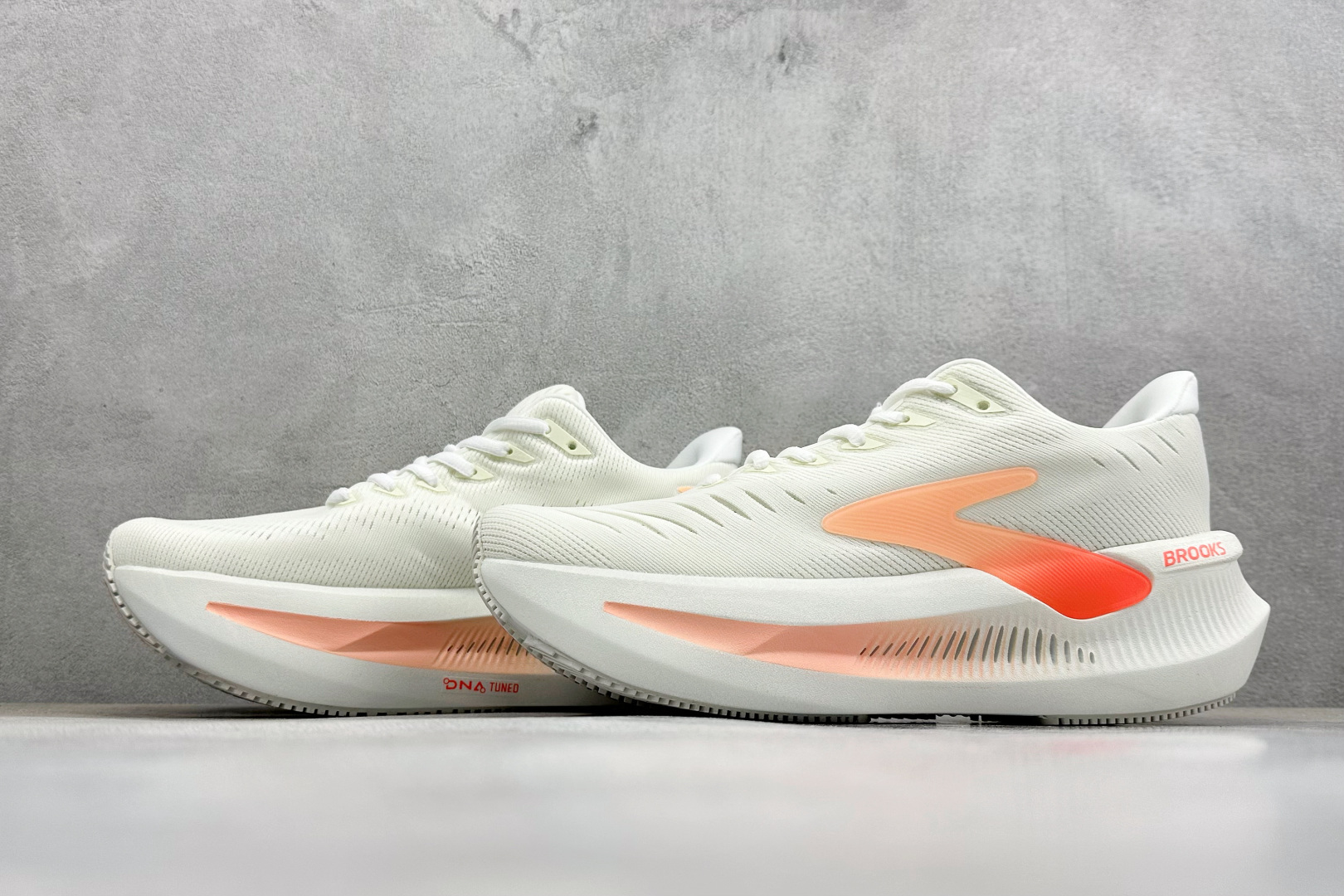 190 Z版Brooks布鲁克斯 Glycerin Max 2 舒适简约防滑耐磨低帮跑步鞋 120468-1B-197-Chinese UA Cheap High Quatity Brand Clothes Bags handbags Sneakers wholesale wholesaler seller from China Factory suppliers Fashion Clothing Shoes best Quality Beautiful Price 190 Z版Brooks布鲁克斯 Glycerin Max 2 舒适简约防滑耐磨低帮跑步鞋 120468-1B-197