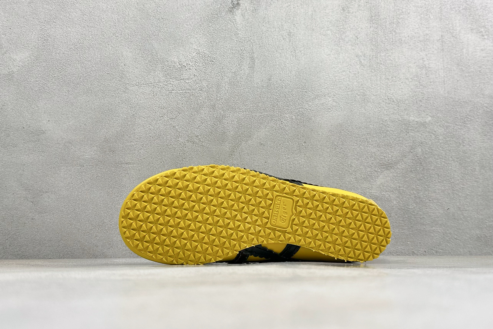 130 GS版Onitsuka Tiger Mexico 66 TGRS 鬼冢虎 玛丽珍芭蕾鞋 1182A678-750-Chinese UA Cheap High Quatity Brand Clothes Bags handbags Sneakers wholesale wholesaler seller from China Factory suppliers Fashion Clothing Shoes best Quality Beautiful Price 130 GS版Onitsuka Tiger Mexico 66 TGRS 鬼冢虎 玛丽珍芭蕾鞋 1182A678-750