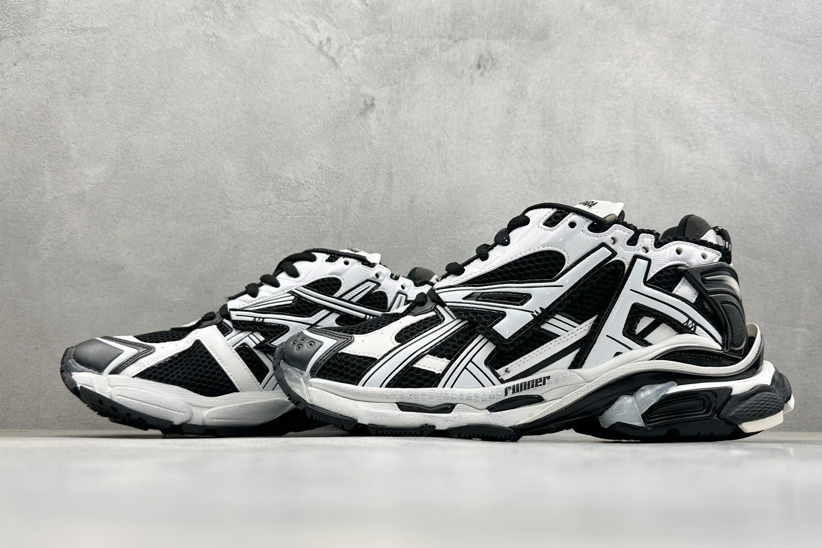 370 GO版Balenciaga Runner Kith Four.Color 巴黎世家7.0 最新配色潮流复古休闲鞋 677403W3RB2-Chinese UA Cheap High Quatity Brand Clothes Bags handbags Sneakers wholesale wholesaler seller from China Factory suppliers Fashion Clothing Shoes best Quality Beautiful Price 370 GO版Balenciaga Runner Kith Four.Color 巴黎世家7.0 最新配色潮流复古休闲鞋 677403W3RB2