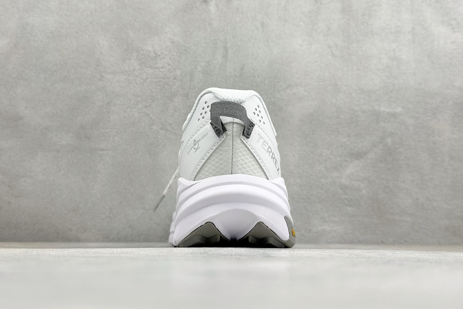 190 Adidas TERREX FREEHIKER LT 硬核的厚底徒步跑鞋 KK1879-Chinese UA Cheap High Quatity Brand Clothes Bags handbags Sneakers wholesale wholesaler seller from China Factory suppliers Fashion Clothing Shoes best Quality Beautiful Price 190 Adidas TERREX FREEHIKER LT 硬核的厚底徒步跑鞋 KK1879
