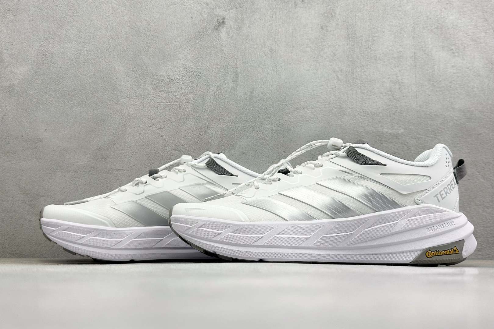 190 Adidas TERREX FREEHIKER LT 硬核的厚底徒步跑鞋 KK1879-Chinese UA Cheap High Quatity Brand Clothes Bags handbags Sneakers wholesale wholesaler seller from China Factory suppliers Fashion Clothing Shoes best Quality Beautiful Price 190 Adidas TERREX FREEHIKER LT 硬核的厚底徒步跑鞋 KK1879