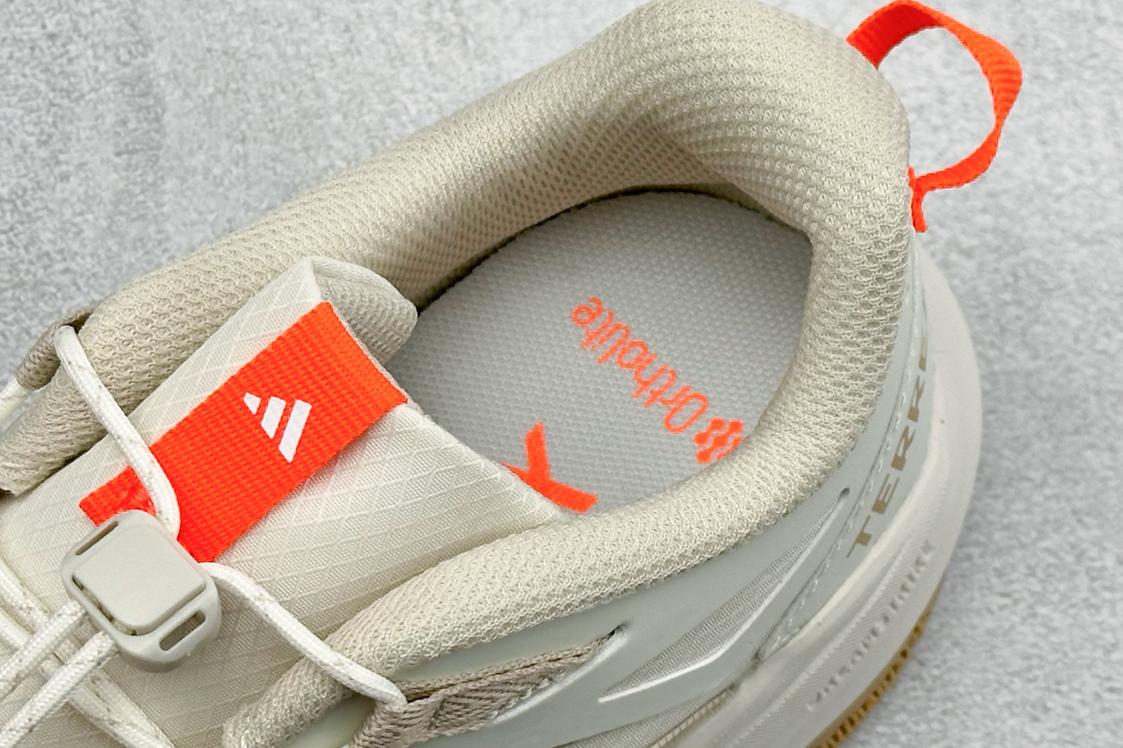 190 Adidas TERREX FREEHIKER LT 硬核的薄底徒步鞋 KK4571-Chinese UA Cheap High Quatity Brand Clothes Bags handbags Sneakers wholesale wholesaler seller from China Factory suppliers Fashion Clothing Shoes best Quality Beautiful Price 190 Adidas TERREX FREEHIKER LT 硬核的薄底徒步鞋 KK4571