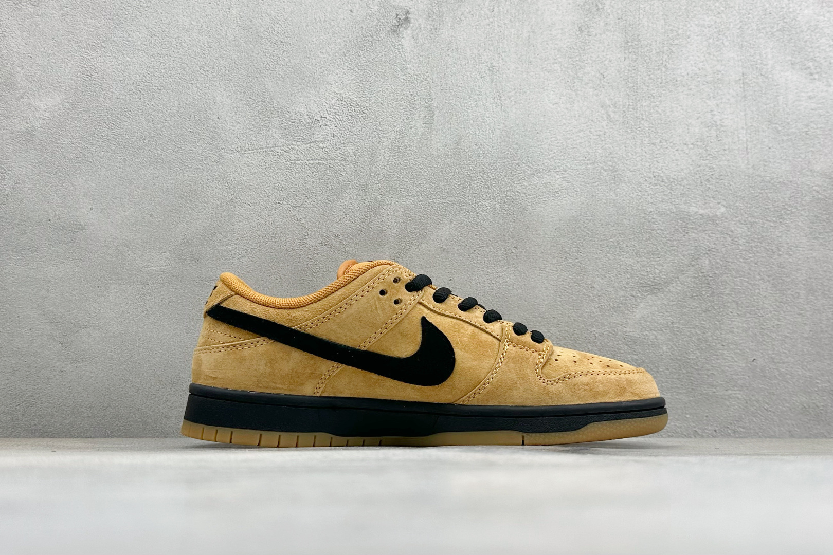 200 K版Nike SB Dunk Low SB 黄棕黑勾 低帮休闲板鞋 BQ6817-204