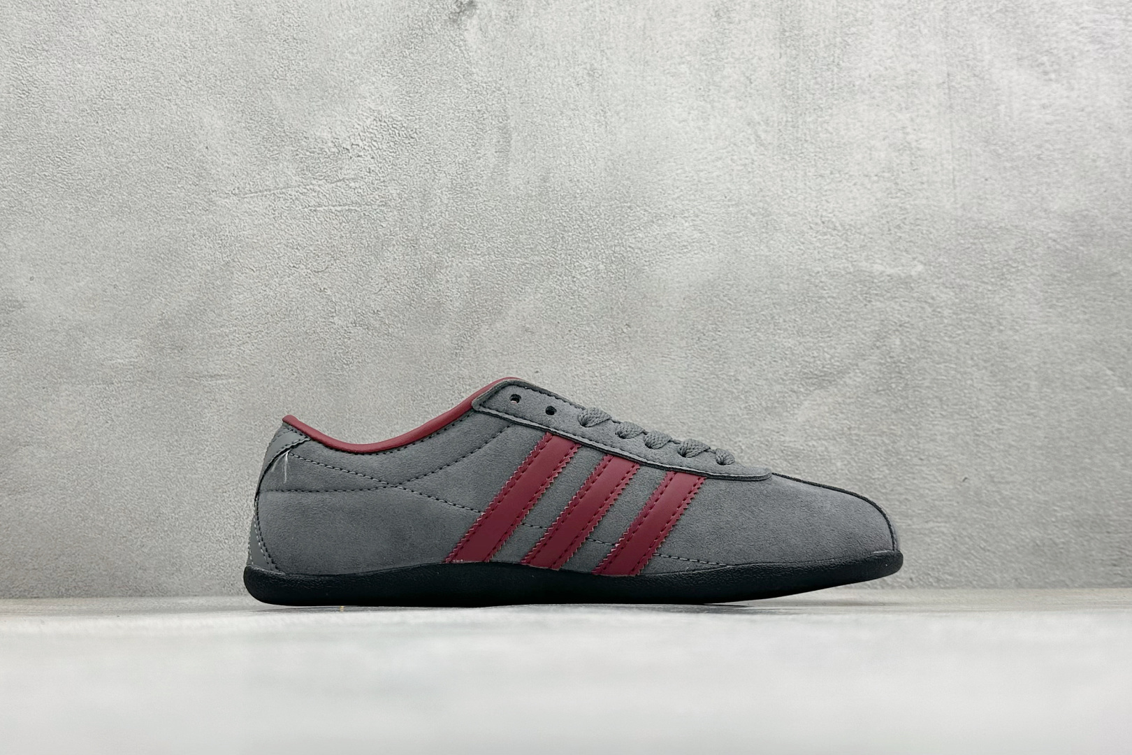 150 BF版Adidas Tokyo W 复古百搭德训薄底鞋 KJ0366