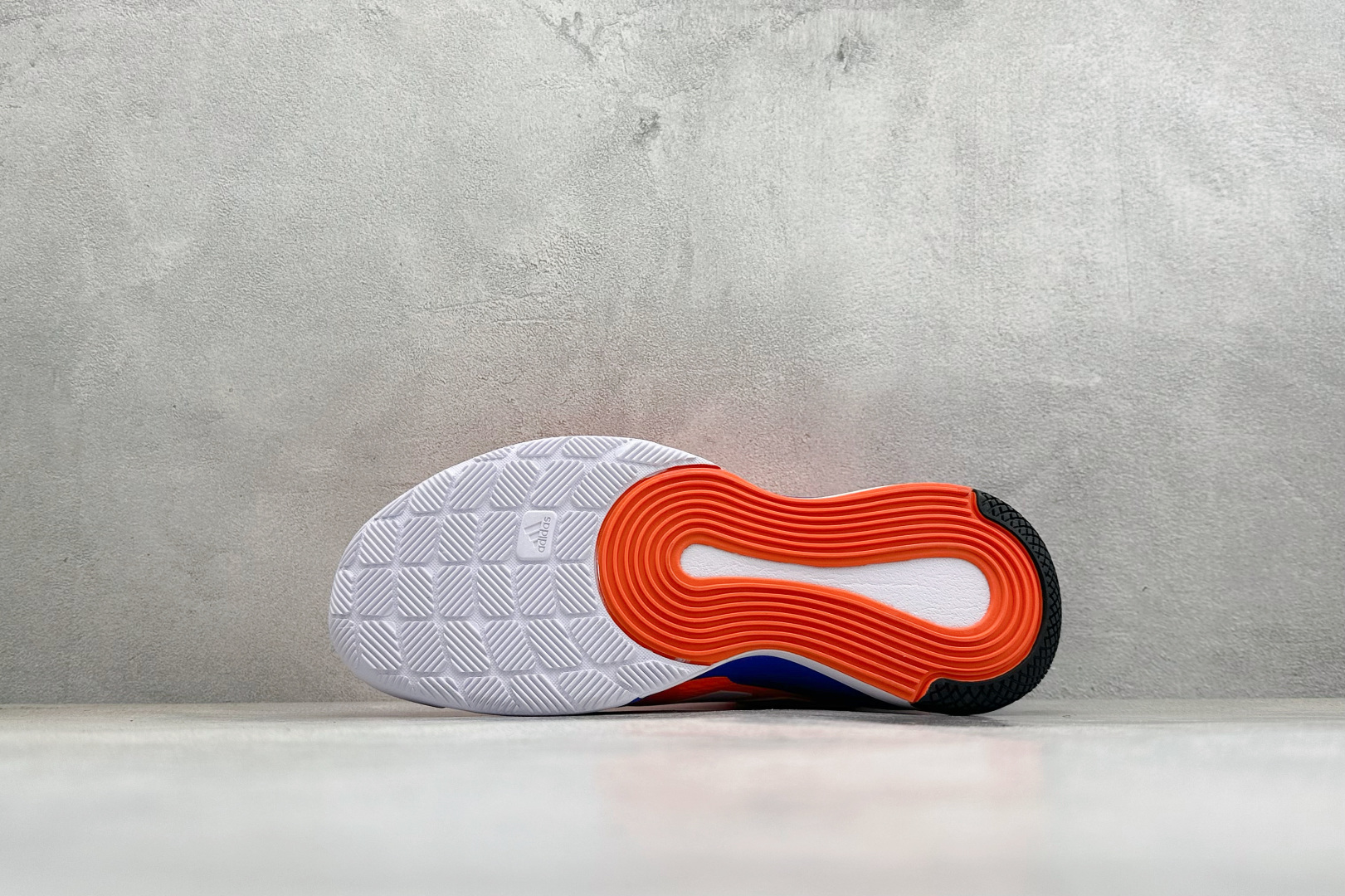 210 Adidas Novaflight 2 M 阿迪达斯舒适时尚百搭跑步鞋 JP7272