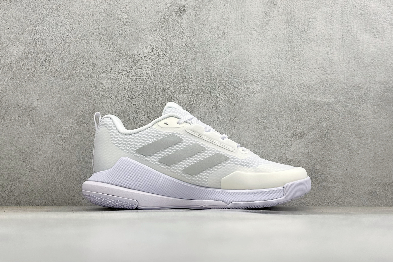 210 Adidas Novaflight 2 M 阿迪达斯舒适时尚百搭跑步鞋 IG1609-Chinese UA Cheap High Quatity Brand Clothes Bags handbags Sneakers wholesale wholesaler seller from China Factory suppliers Fashion Clothing Shoes best Quality Beautiful Price 210 Adidas Novaflight 2 M 阿迪达斯舒适时尚百搭跑步鞋 IG1609