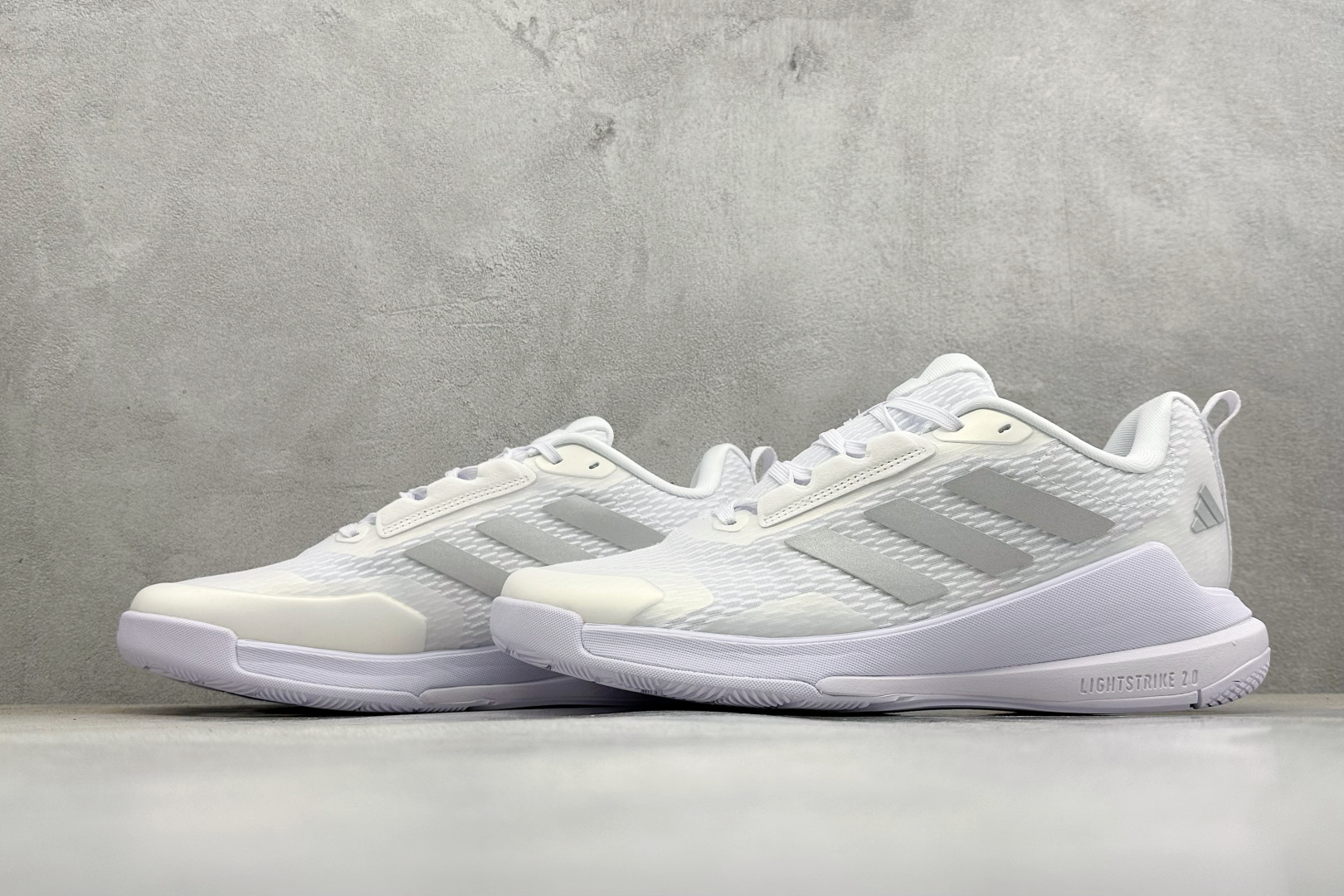 210 Adidas Novaflight 2 M 阿迪达斯舒适时尚百搭跑步鞋 IG1609-Chinese UA Cheap High Quatity Brand Clothes Bags handbags Sneakers wholesale wholesaler seller from China Factory suppliers Fashion Clothing Shoes best Quality Beautiful Price 210 Adidas Novaflight 2 M 阿迪达斯舒适时尚百搭跑步鞋 IG1609
