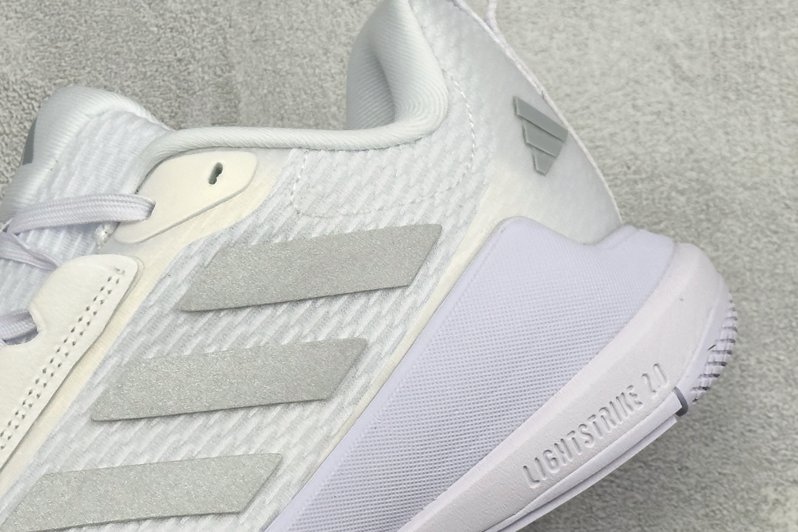 210 Adidas Novaflight 2 M 阿迪达斯舒适时尚百搭跑步鞋 IG1609-Chinese UA Cheap High Quatity Brand Clothes Bags handbags Sneakers wholesale wholesaler seller from China Factory suppliers Fashion Clothing Shoes best Quality Beautiful Price 210 Adidas Novaflight 2 M 阿迪达斯舒适时尚百搭跑步鞋 IG1609