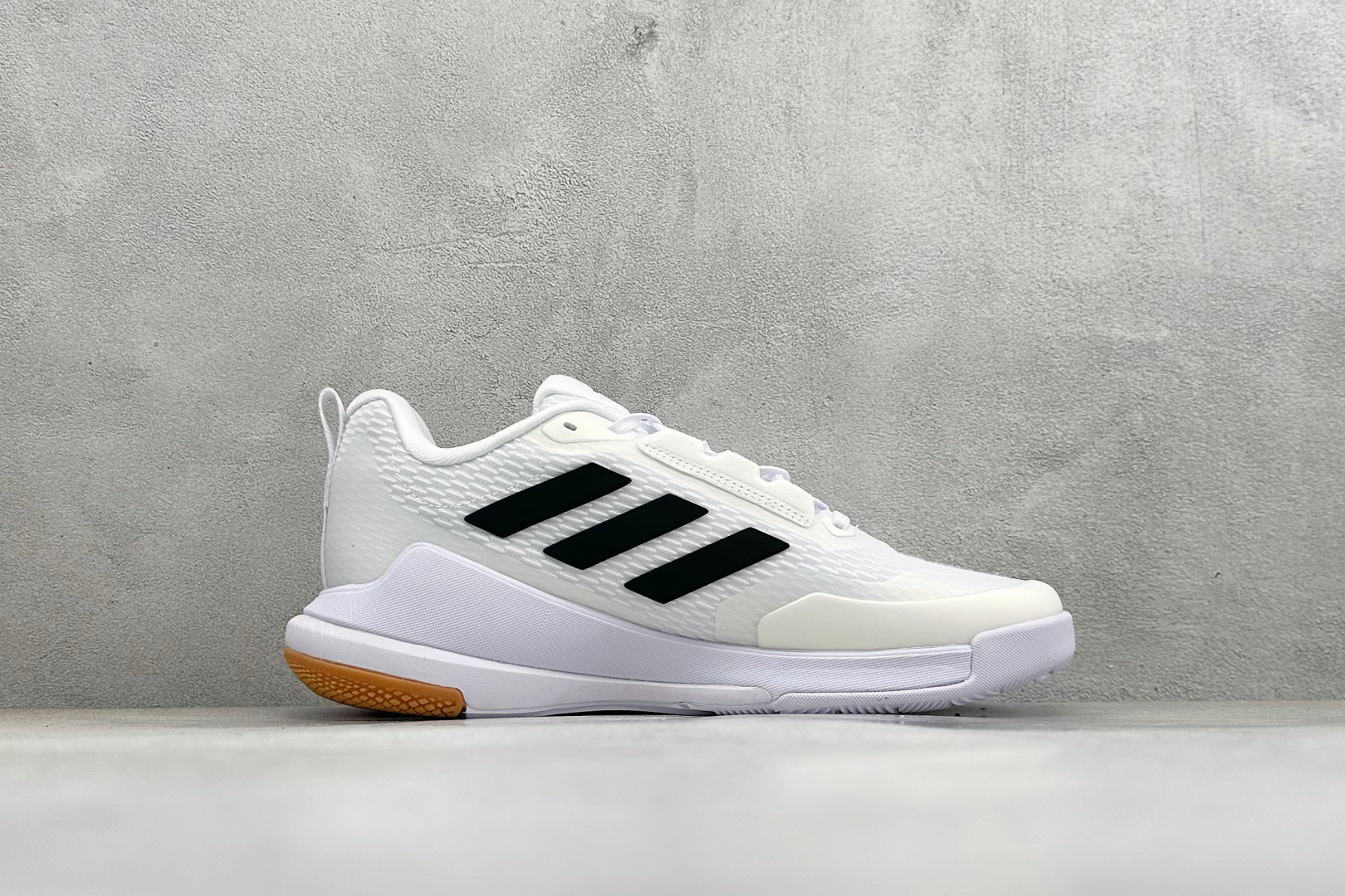 210 Adidas Novaflight 2 M 阿迪达斯舒适时尚百搭跑步鞋 ID3667-Chinese UA Cheap High Quatity Brand Clothes Bags handbags Sneakers wholesale wholesaler seller from China Factory suppliers Fashion Clothing Shoes best Quality Beautiful Price 210 Adidas Novaflight 2 M 阿迪达斯舒适时尚百搭跑步鞋 ID3667