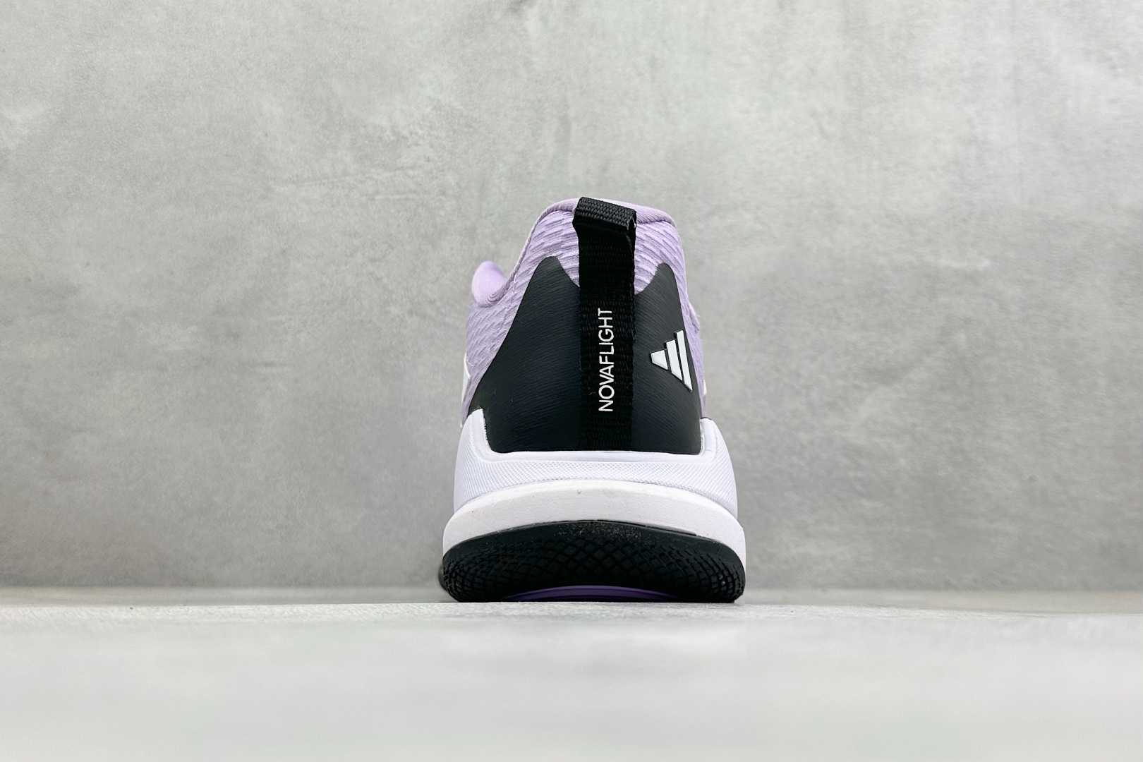 210 Adidas Novaflight 2 M 阿迪达斯舒适时尚百搭跑步鞋 JP9761