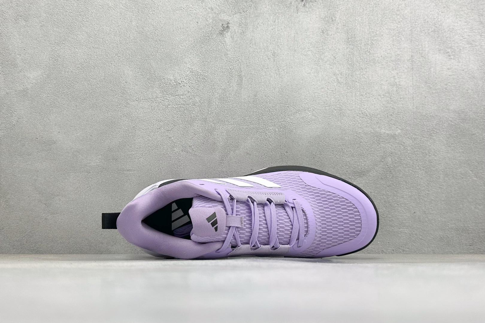 210 Adidas Novaflight 2 M 阿迪达斯舒适时尚百搭跑步鞋 JP9761