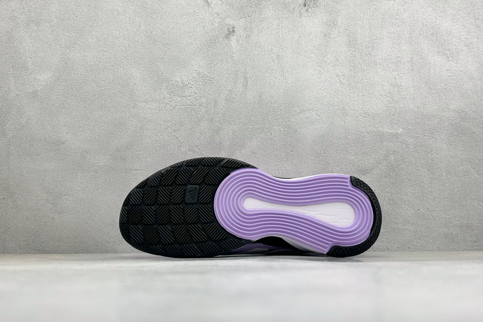 210 Adidas Novaflight 2 M 阿迪达斯舒适时尚百搭跑步鞋 JP9761