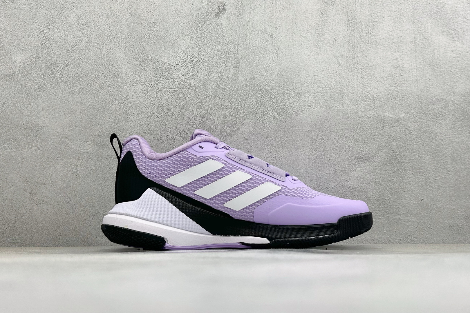 210 Adidas Novaflight 2 M 阿迪达斯舒适时尚百搭跑步鞋 JP9761