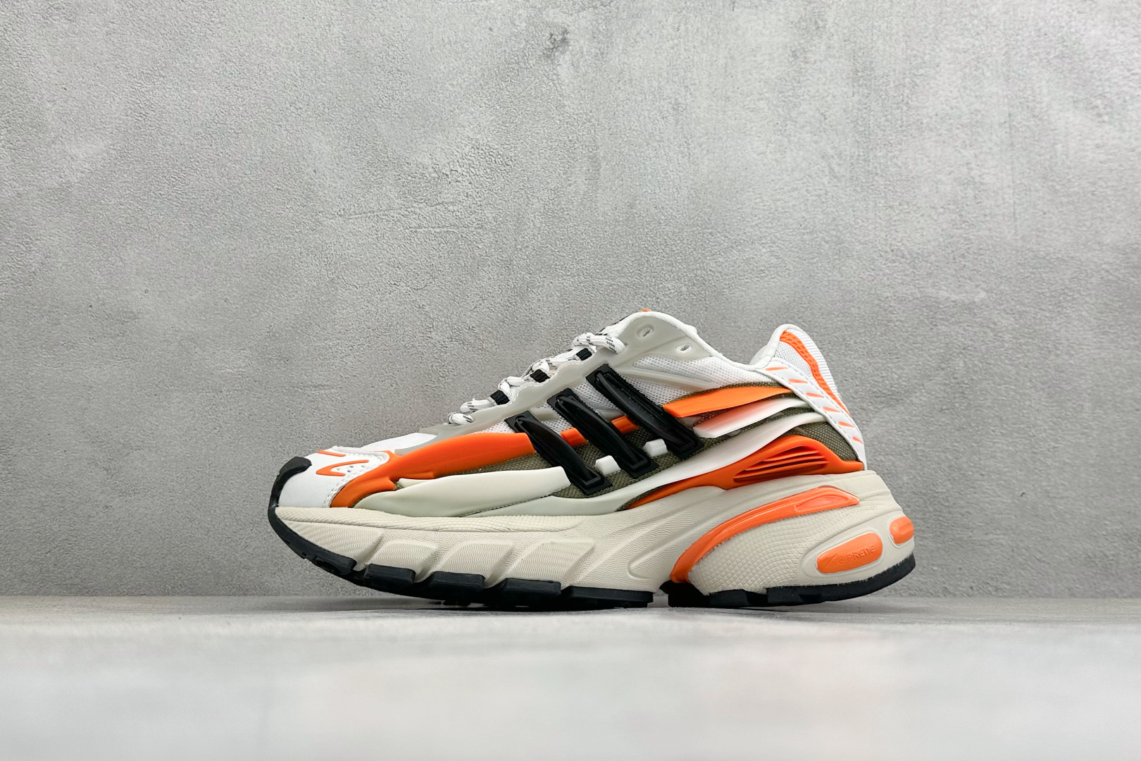 200 Adidas Adistar Jellyfish 水母系列 耐磨透气低帮老爹鞋 JP9266