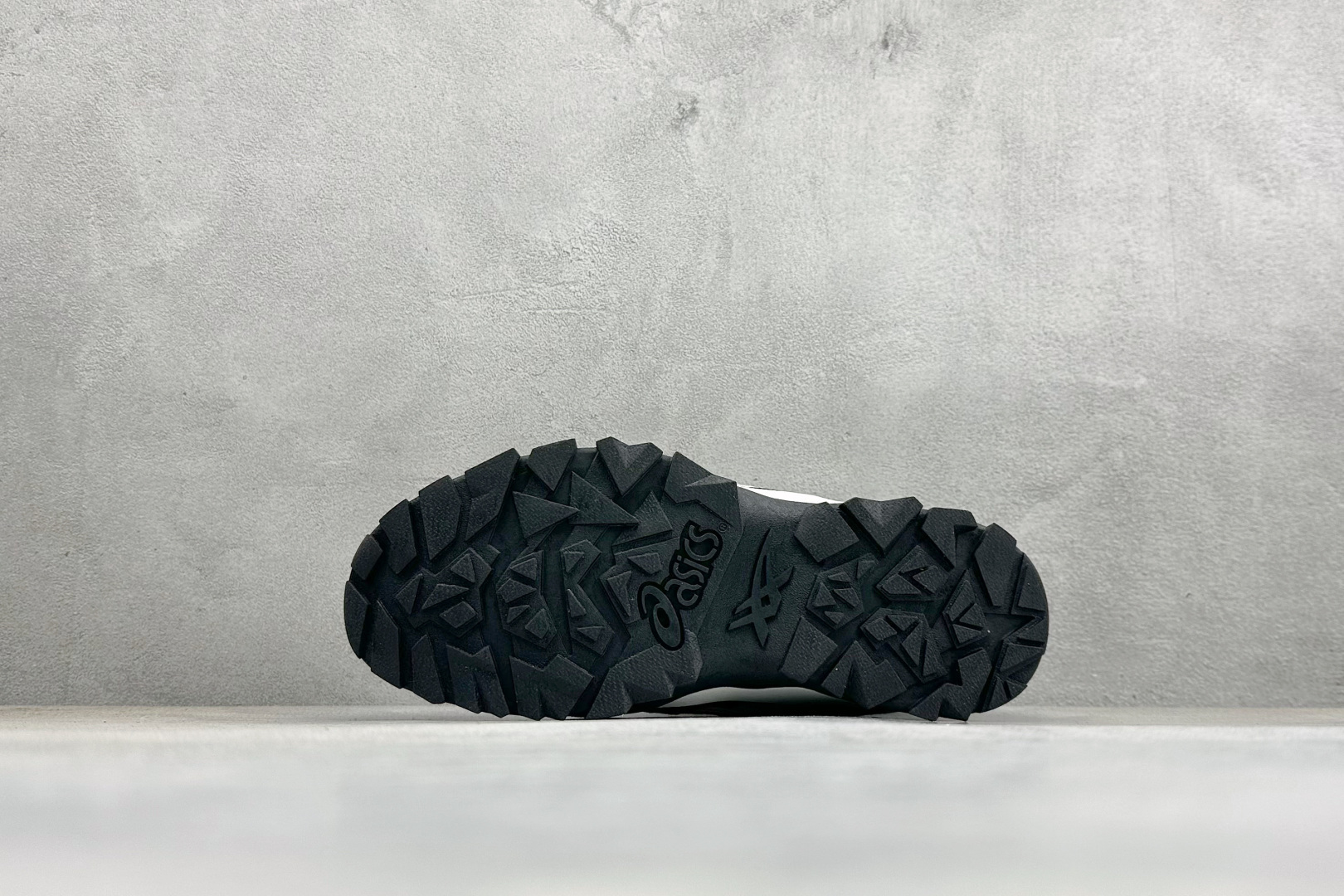 180 Asics Gel-Pickax 亚瑟士 登山徒步 户外运动平衡减震 抗冲击支撑 防滑耐磨平衡轻便 户外功能鞋 1203A568-200