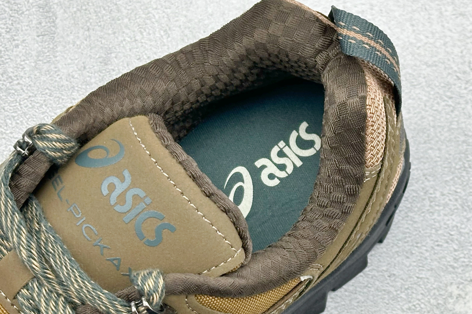 180 Asics Gel-Pickax 亚瑟士 登山徒步 户外运动平衡减震 抗冲击支撑 防滑耐磨平衡轻便 户外功能鞋 1203A672-200