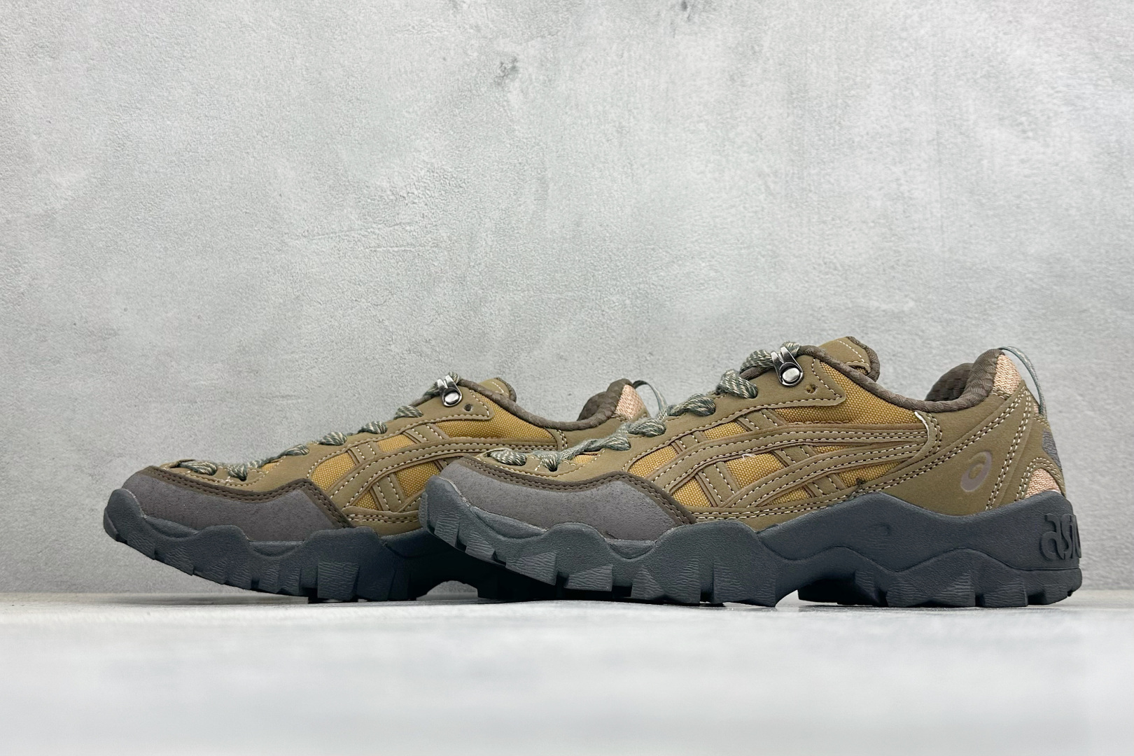180 Asics Gel-Pickax 亚瑟士 登山徒步 户外运动平衡减震 抗冲击支撑 防滑耐磨平衡轻便 户外功能鞋 1203A672-200