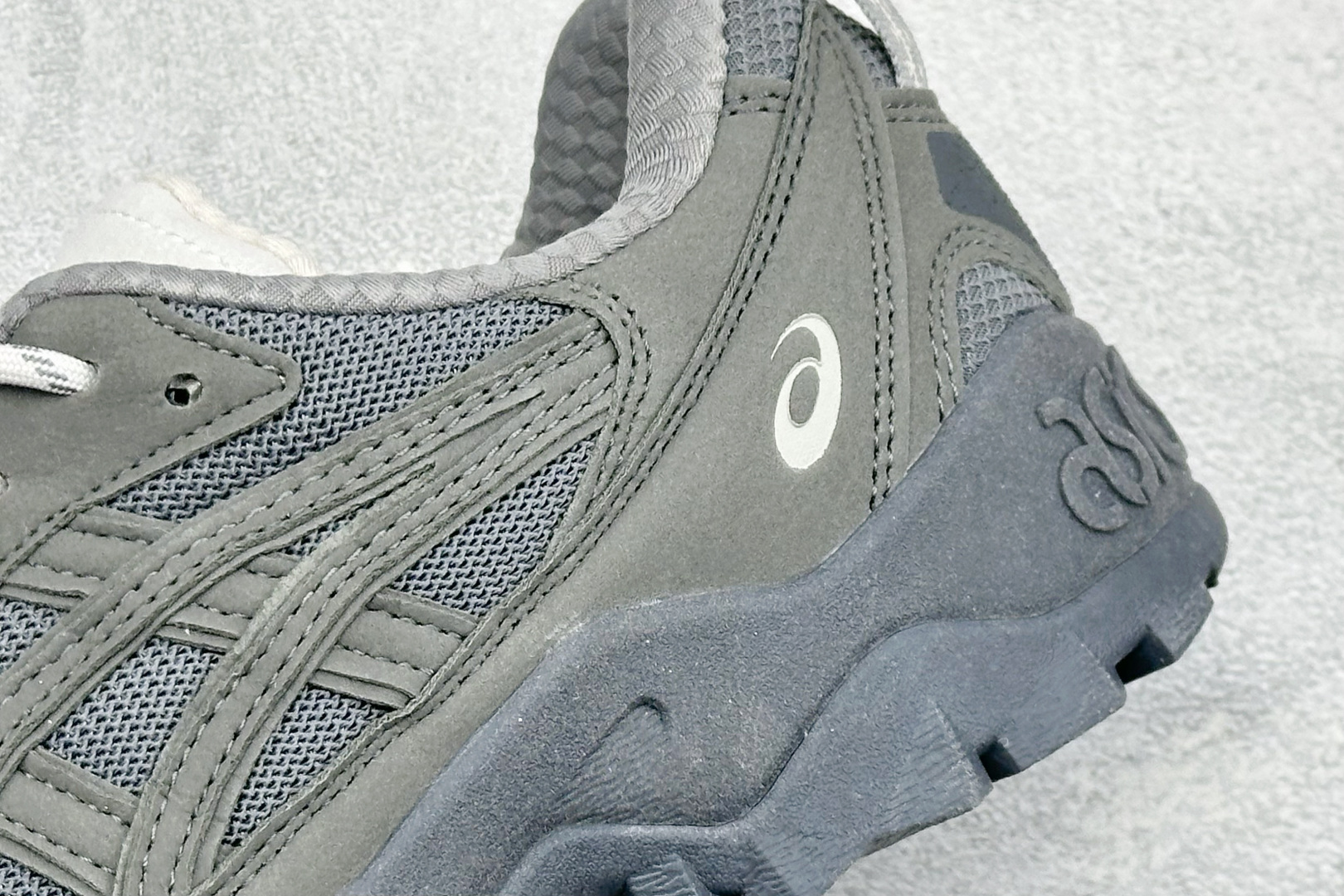 180 Asics Gel-Pickax 亚瑟士 登山徒步 户外运动平衡减震 抗冲击支撑 防滑耐磨平衡轻便 户外功能鞋 1203B026-020