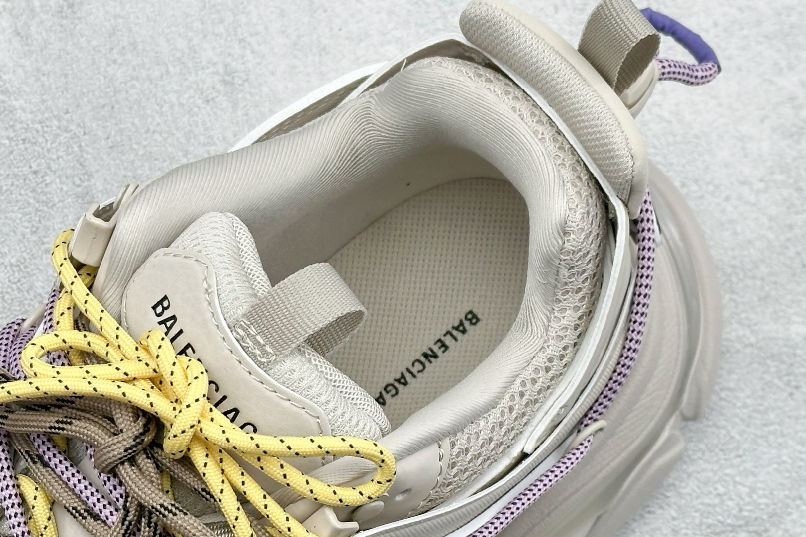 OBalenciaga Sneaker Tess s.Gomma 巴黎3.0 三代户外网面概念鞋 800592WTRHK-Top High Quatity Cheap Sneakers Fashion Clothing Clothes Bags handbags Shoes of all Brand wholesale With The best Quality And Beautiful Price from China Factory Chinese suppliers wholesaler seller OBalenciaga Sneaker Tess s.Gomma 巴黎3.0 三代户外网面概念鞋 800592WTRHK