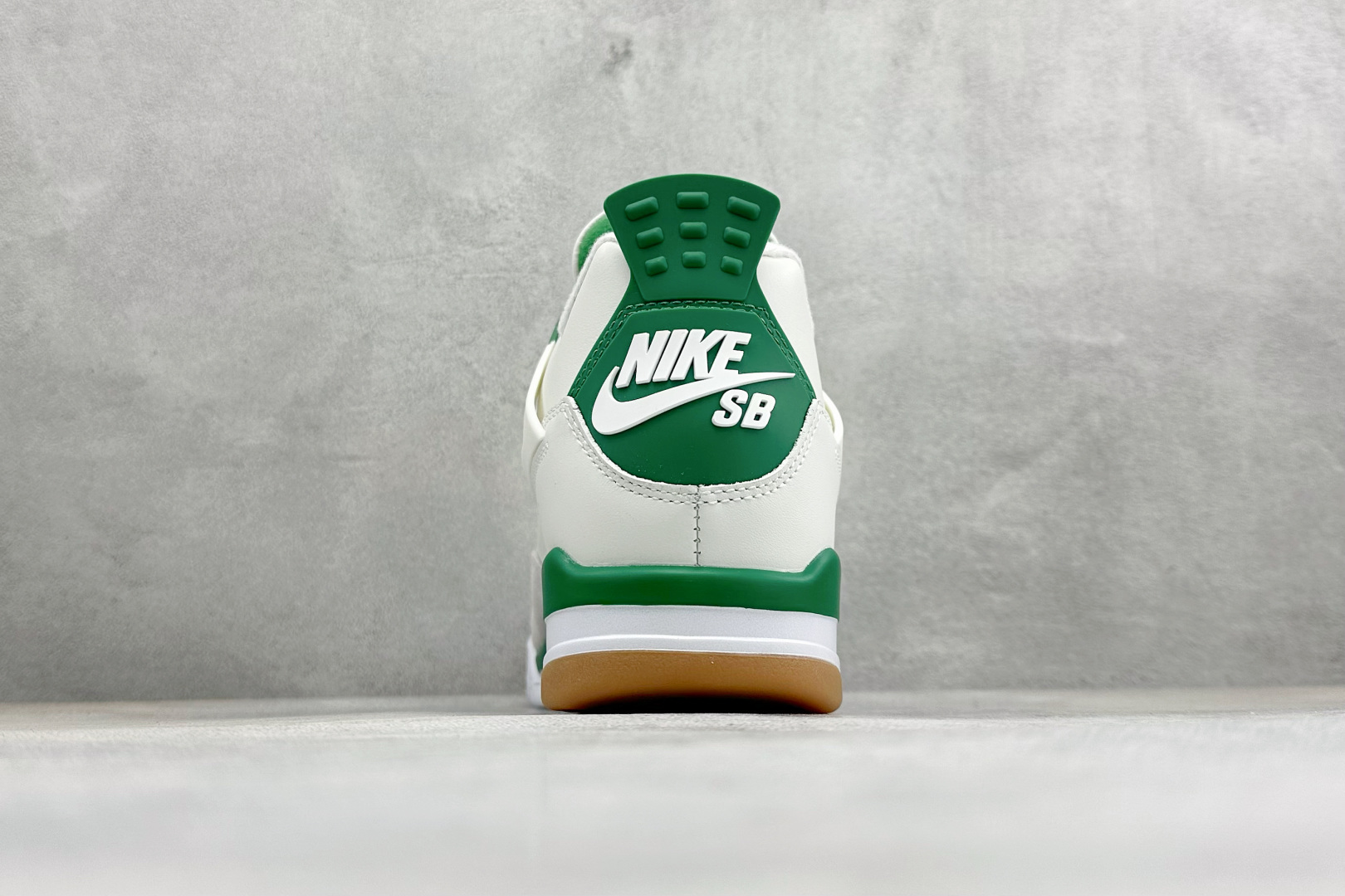 300 F版Jordan Air Jordan 4 Pine Green 联名款 绿白 DR5415-103-Chinese UA Cheap High Quatity Brand Clothes Bags handbags Sneakers wholesale wholesaler seller from China Factory suppliers Fashion Clothing Shoes best Quality Beautiful Price 300 F版Jordan Air Jordan 4 Pine Green 联名款 绿白 DR5415-103