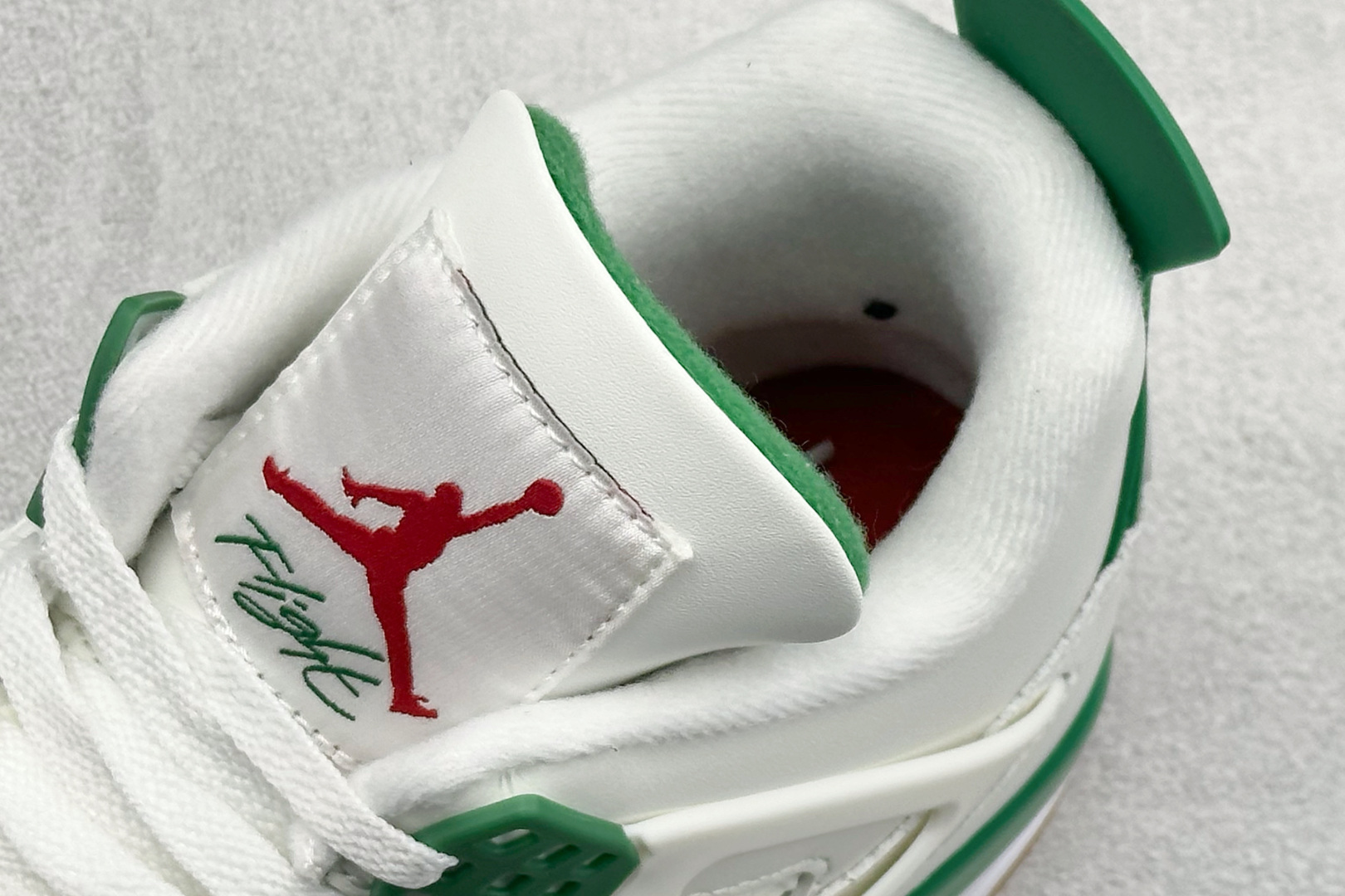 300 F版Jordan Air Jordan 4 Pine Green 联名款 绿白 DR5415-103-Chinese UA Cheap High Quatity Brand Clothes Bags handbags Sneakers wholesale wholesaler seller from China Factory suppliers Fashion Clothing Shoes best Quality Beautiful Price 300 F版Jordan Air Jordan 4 Pine Green 联名款 绿白 DR5415-103