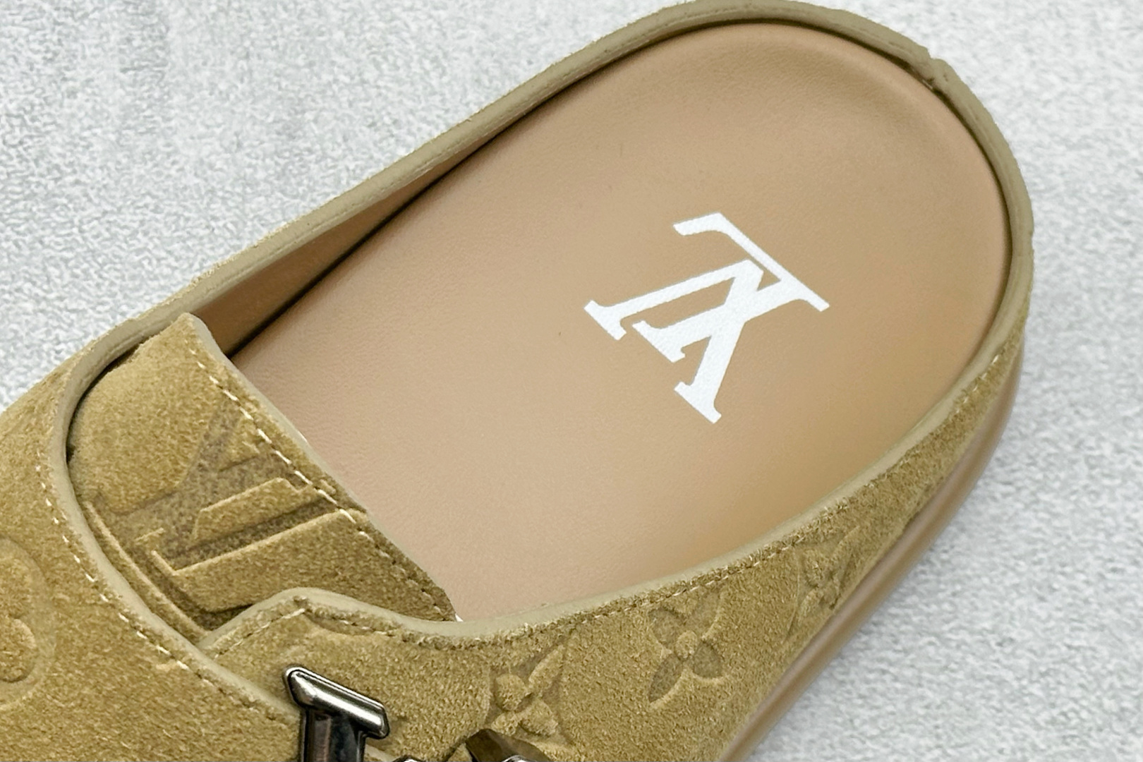 360 LV驴家 Easy 绒面小牛皮 勃肯半包头拖鞋-Chinese UA Cheap High Quatity Brand Clothes Bags handbags Sneakers wholesale wholesaler seller from China Factory suppliers Fashion Clothing Shoes best Quality Beautiful Price 360 LV驴家 Easy 绒面小牛皮 勃肯半包头拖鞋