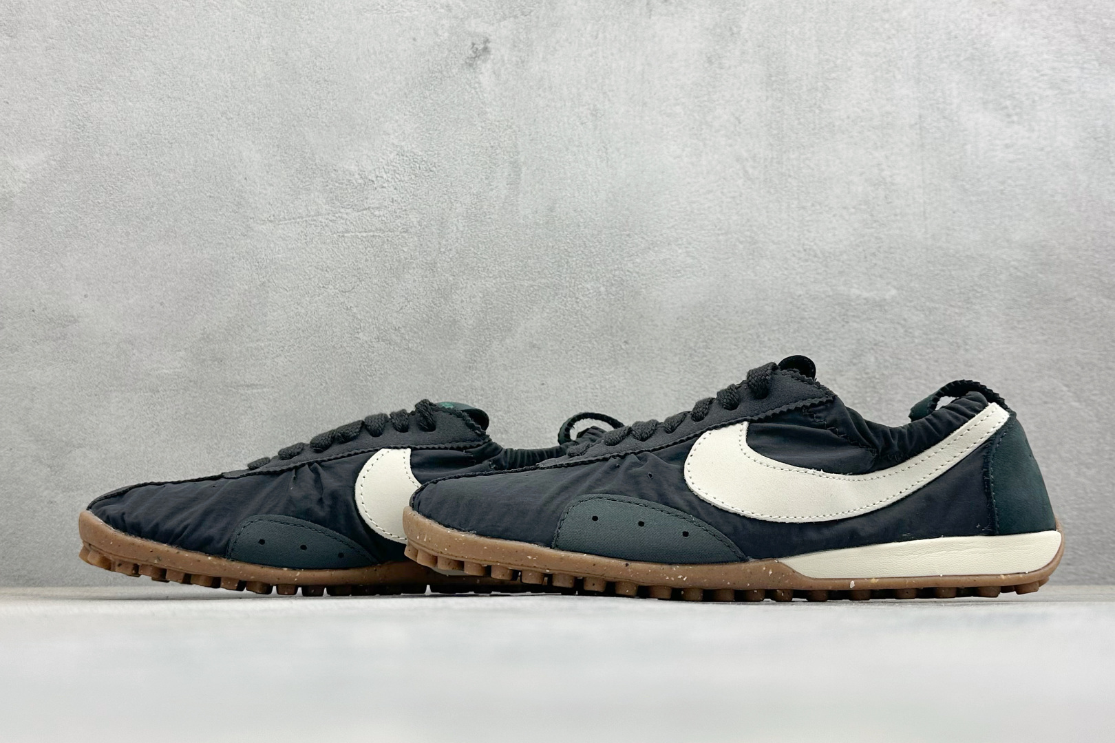 Jacquemus x Nike Moon Shoe SP 网红薄底低帮生活休闲鞋 HV8547-001-Top High Quatity Cheap Sneakers Fashion Clothing Clothes Bags handbags Shoes of all Brand wholesale With The best Quality And Beautiful Price from China Factory Chinese suppliers wholesaler seller Jacquemus x Nike Moon Shoe SP 网红薄底低帮生活休闲鞋 HV8547-001