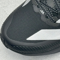 RS版Adidas Adizero Evo SL ATR M 阿迪超轻透气缓震跑鞋 整体外观造型与adi RS版Adidas Adizero Evo SL ATR M 阿迪超轻透气缓震跑鞋 整体外观造型与adi