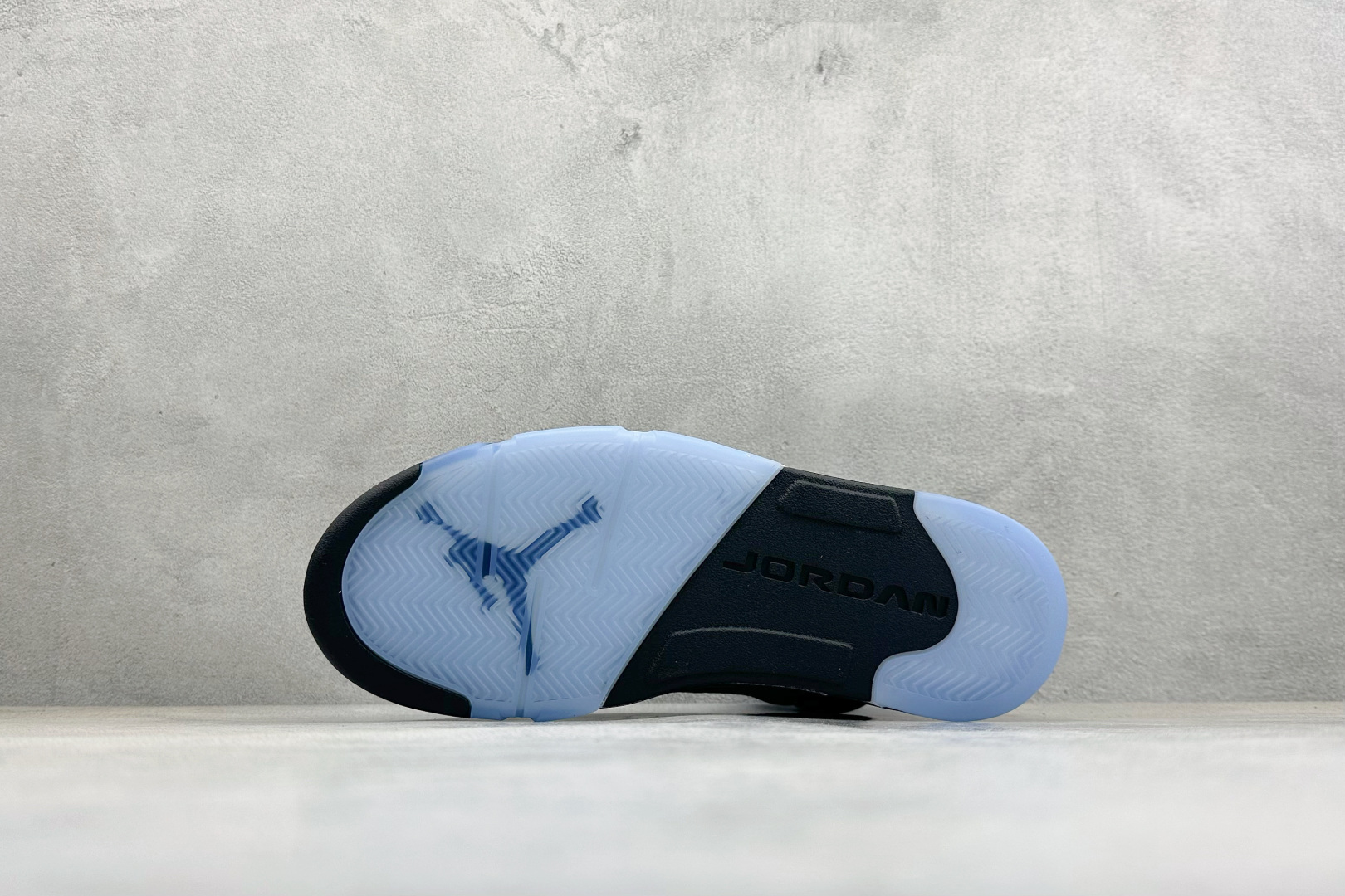 AD版Air Jordan 5 Retro 中帮复古篮球鞋 DD0587-008-Top High Quatity Cheap Sneakers Fashion Clothing Clothes Bags handbags Shoes of all Brand wholesale With The best Quality And Beautiful Price from China Factory Chinese suppliers wholesaler seller AD版Air Jordan 5 Retro 中帮复古篮球鞋 DD0587-008