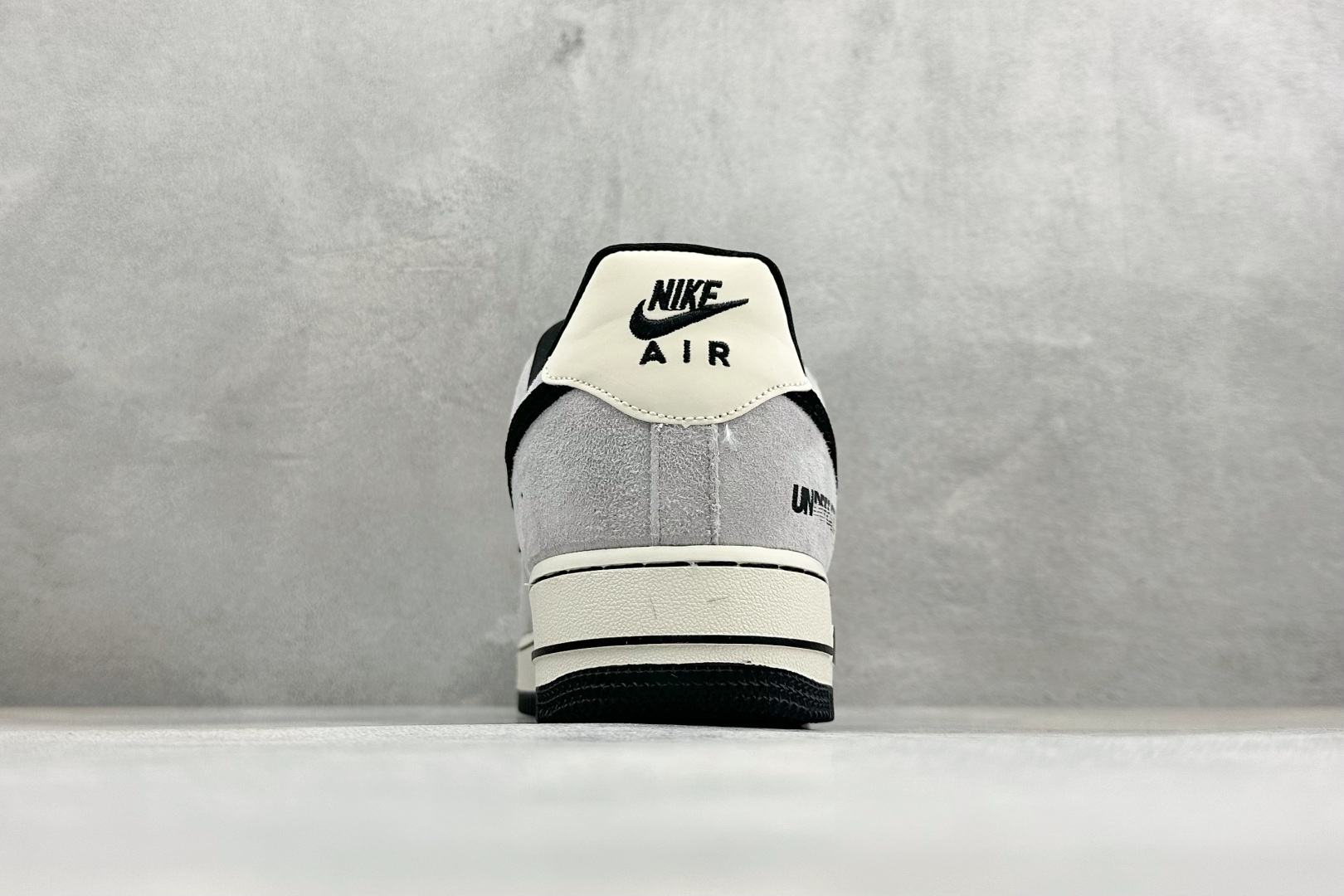 SC版Nike Air Force 1 x Undefeated 联名款 ”灰黑麂皮” FV3694-114-Top High Quatity Cheap Sneakers Fashion Clothing Clothes Bags handbags Shoes of all Brand wholesale With The best Quality And Beautiful Price from China Factory Chinese suppliers wholesaler seller SC版Nike Air Force 1 x Undefeated 联名款 ”灰黑麂皮” FV3694-114