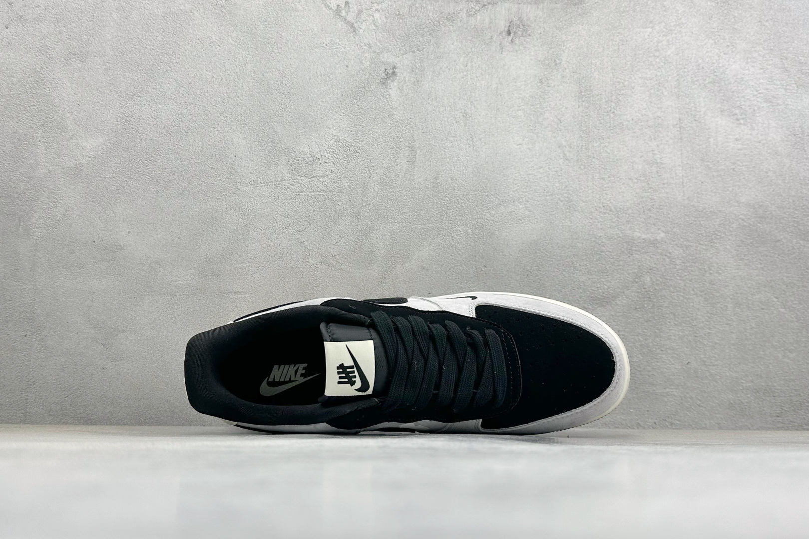 SC版Nike Air Force 1 x Undefeated 联名款 ”灰黑麂皮” FV3694-114-Top High Quatity Cheap Sneakers Fashion Clothing Clothes Bags handbags Shoes of all Brand wholesale With The best Quality And Beautiful Price from China Factory Chinese suppliers wholesaler seller SC版Nike Air Force 1 x Undefeated 联名款 ”灰黑麂皮” FV3694-114