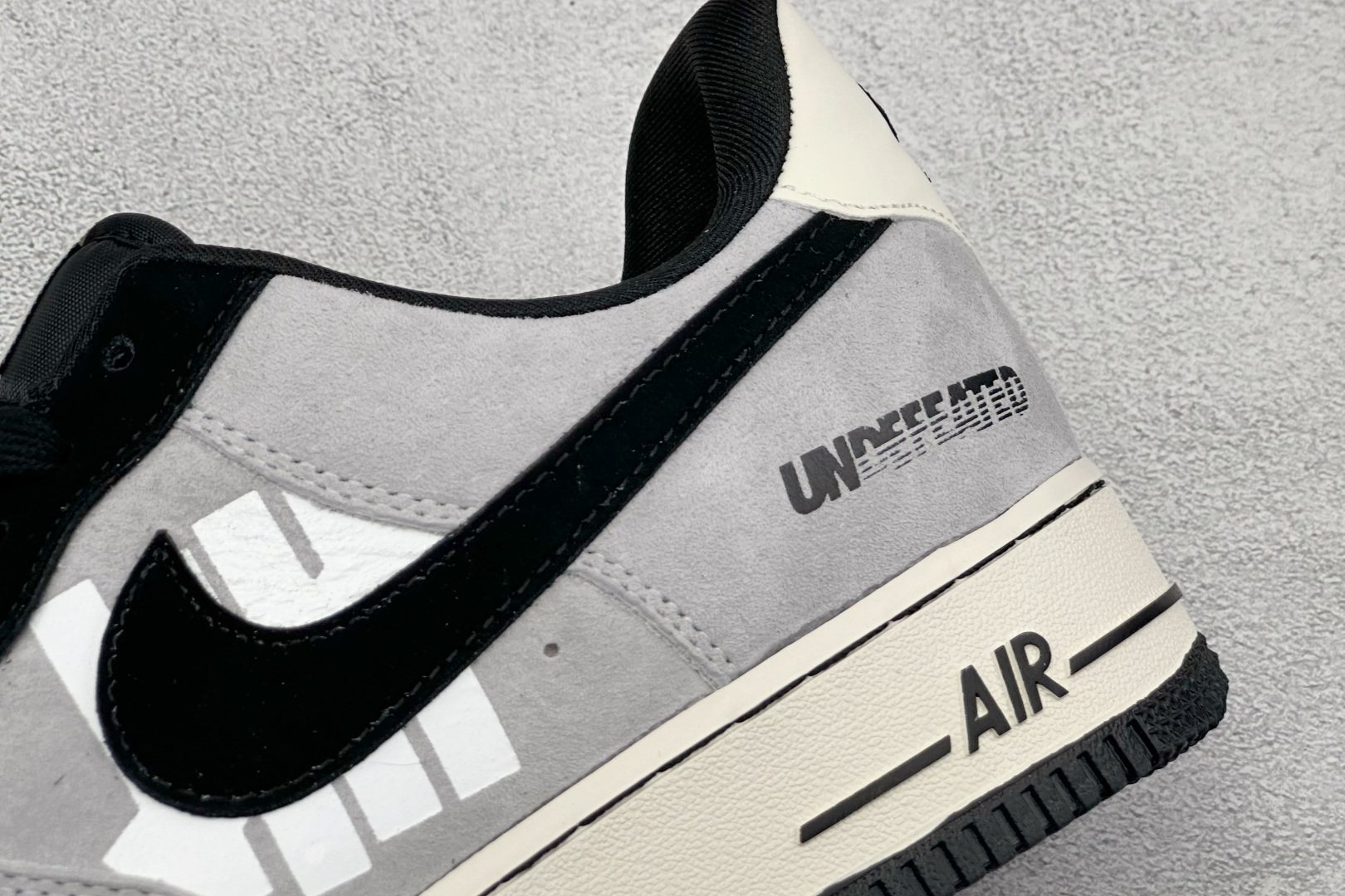 SC版Nike Air Force 1 x Undefeated 联名款 ”灰黑麂皮” FV3694-114-Top High Quatity Cheap Sneakers Fashion Clothing Clothes Bags handbags Shoes of all Brand wholesale With The best Quality And Beautiful Price from China Factory Chinese suppliers wholesaler seller SC版Nike Air Force 1 x Undefeated 联名款 ”灰黑麂皮” FV3694-114