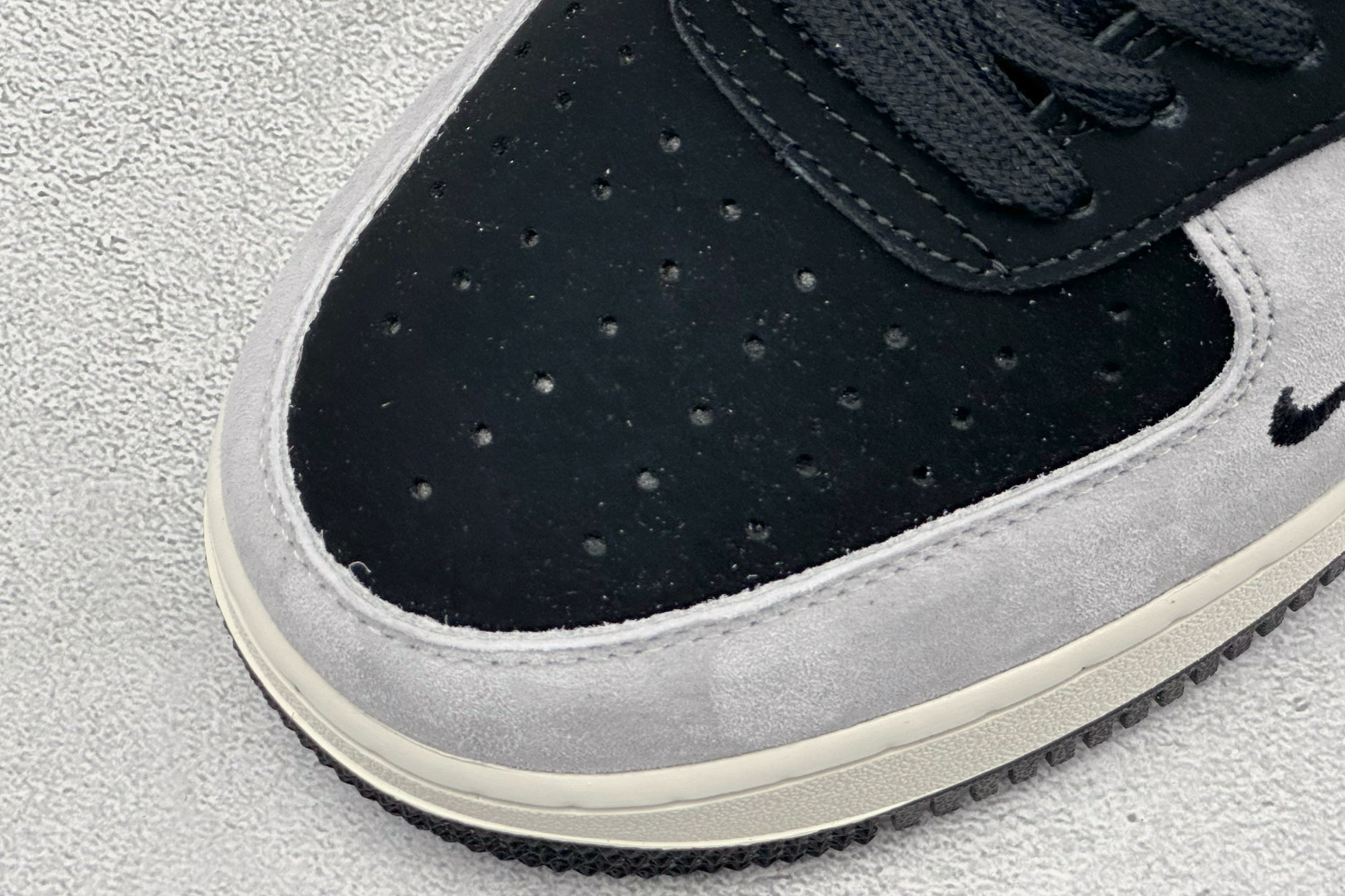 SC版Nike Air Force 1 x Undefeated 联名款 ”灰黑麂皮” FV3694-114-Top High Quatity Cheap Sneakers Fashion Clothing Clothes Bags handbags Shoes of all Brand wholesale With The best Quality And Beautiful Price from China Factory Chinese suppliers wholesaler seller SC版Nike Air Force 1 x Undefeated 联名款 ”灰黑麂皮” FV3694-114