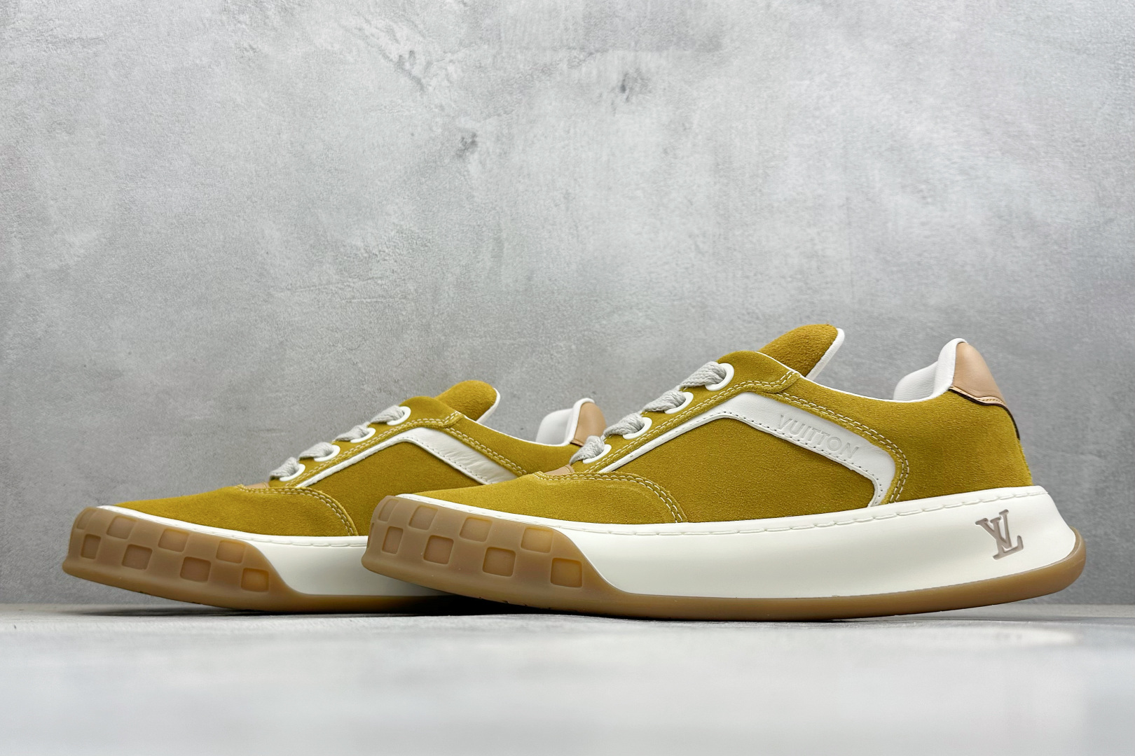 380 YS纯原LOUIS VUITTON Tilted系列 Tilted Low Sneakers系列低帮复古休闲运动板鞋-Chinese UA Cheap High Quatity Brand Clothes Bags handbags Sneakers wholesale wholesaler seller from China Factory suppliers Fashion Clothing Shoes best Quality Beautiful Price 380 YS纯原LOUIS VUITTON Tilted系列 Tilted Low Sneakers系列低帮复古休闲运动板鞋