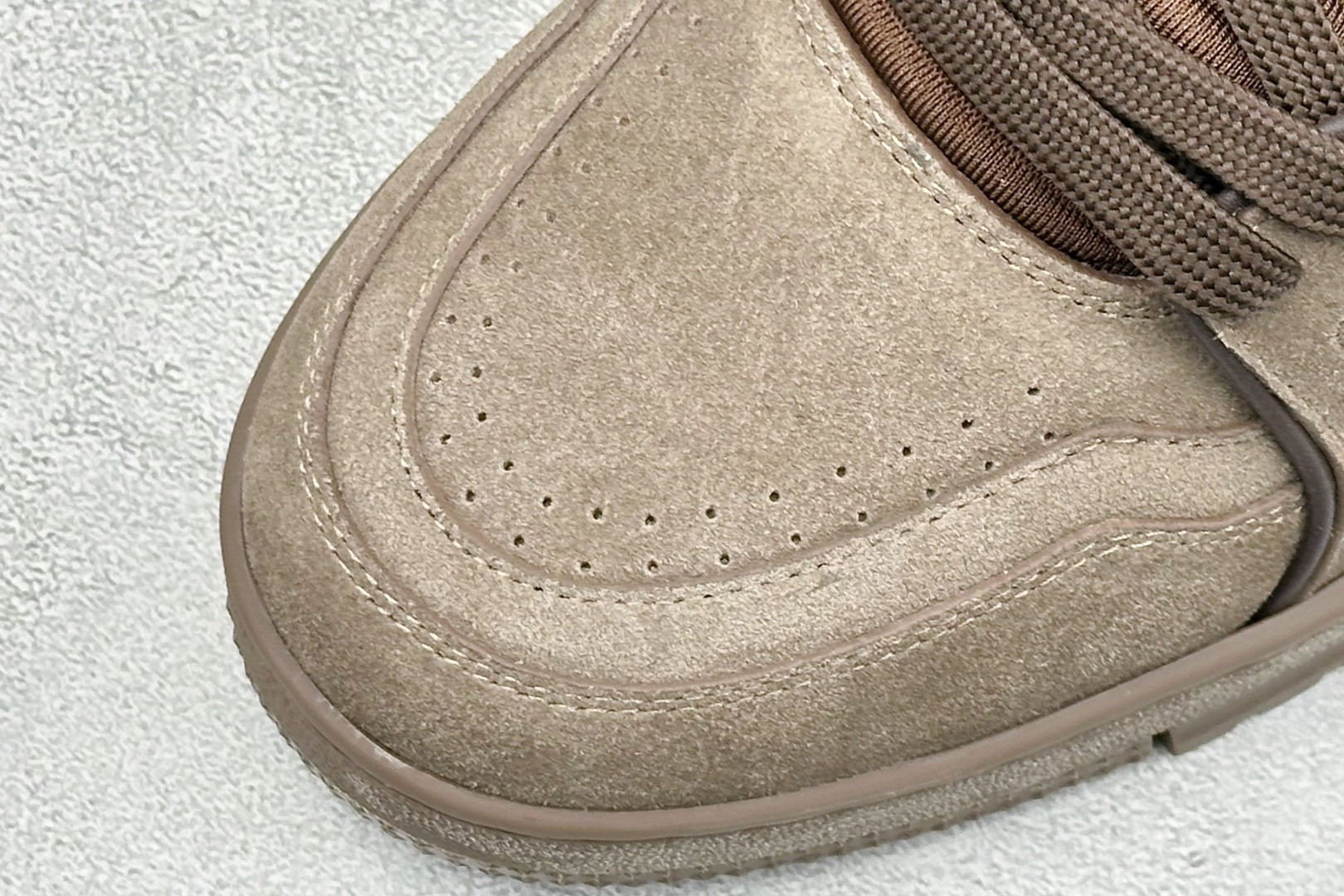 420 YS纯原LOUIS VUITTON 路易威登 LV Trainer 顶级原楦原纸版开模-Chinese UA Cheap High Quatity Brand Clothes Bags handbags Sneakers wholesale wholesaler seller from China Factory suppliers Fashion Clothing Shoes best Quality Beautiful Price 420 YS纯原LOUIS VUITTON 路易威登 LV Trainer 顶级原楦原纸版开模