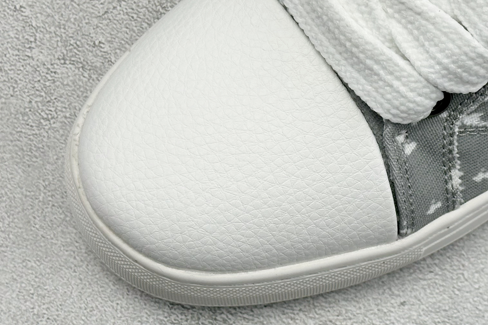 200 Numeris 英国品牌 锯齿 厚底 休闲 帆布 运动鞋 N-Chinese UA Cheap High Quatity Brand Clothes Bags handbags Sneakers wholesale wholesaler seller from China Factory suppliers Fashion Clothing Shoes best Quality Beautiful Price 200 Numeris 英国品牌 锯齿 厚底 休闲 帆布 运动鞋 N