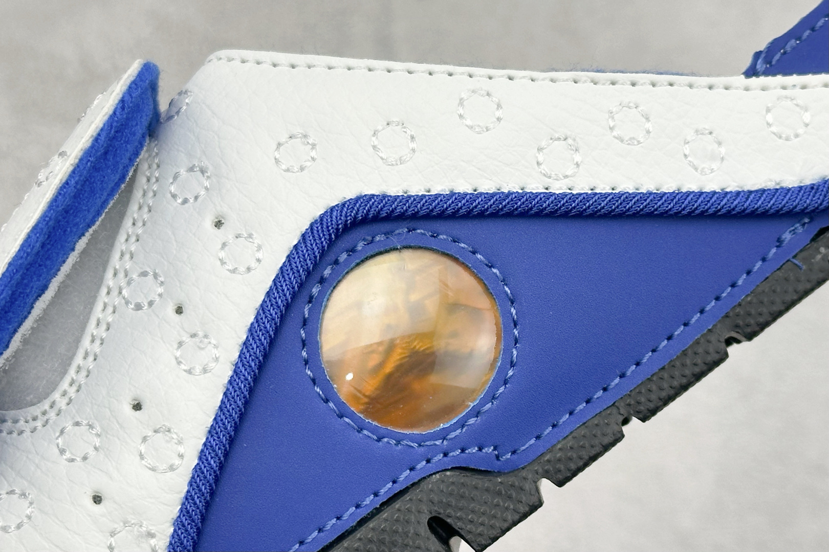 JORDAN HYDRO XIII RETRO AJ13 舒适透气防滑魔术贴一字拖鞋 684915-102-Top High Quatity Cheap Sneakers Fashion Clothing Clothes Bags handbags Shoes of all Brand wholesale With The best Quality And Beautiful Price from China Factory Chinese suppliers wholesaler seller JORDAN HYDRO XIII RETRO AJ13 舒适透气防滑魔术贴一字拖鞋 684915-102