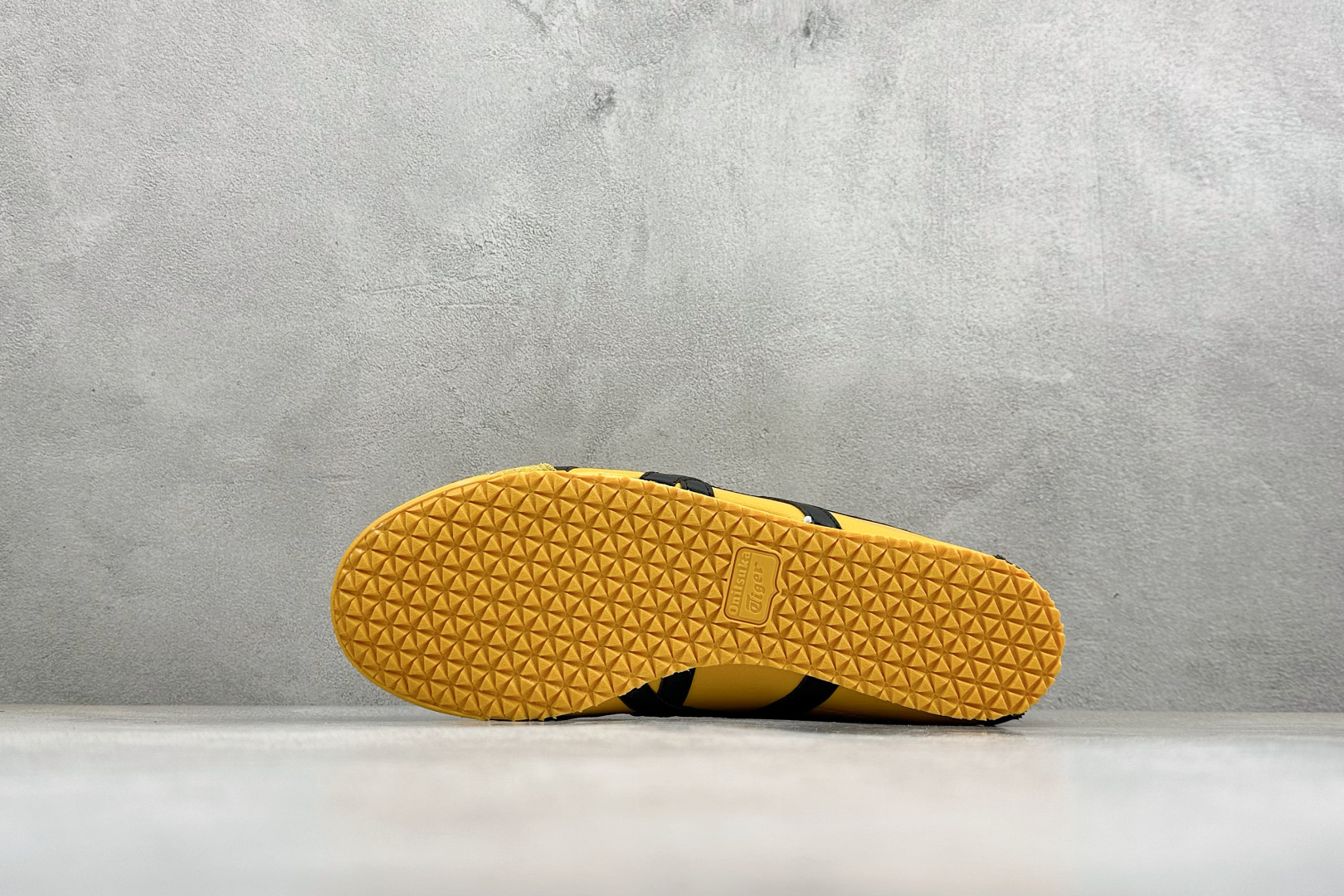 160 鬼冢虎 Onitsuka Tiger Mexico 66 Paraty 百搭单品板鞋 DL408-0490
