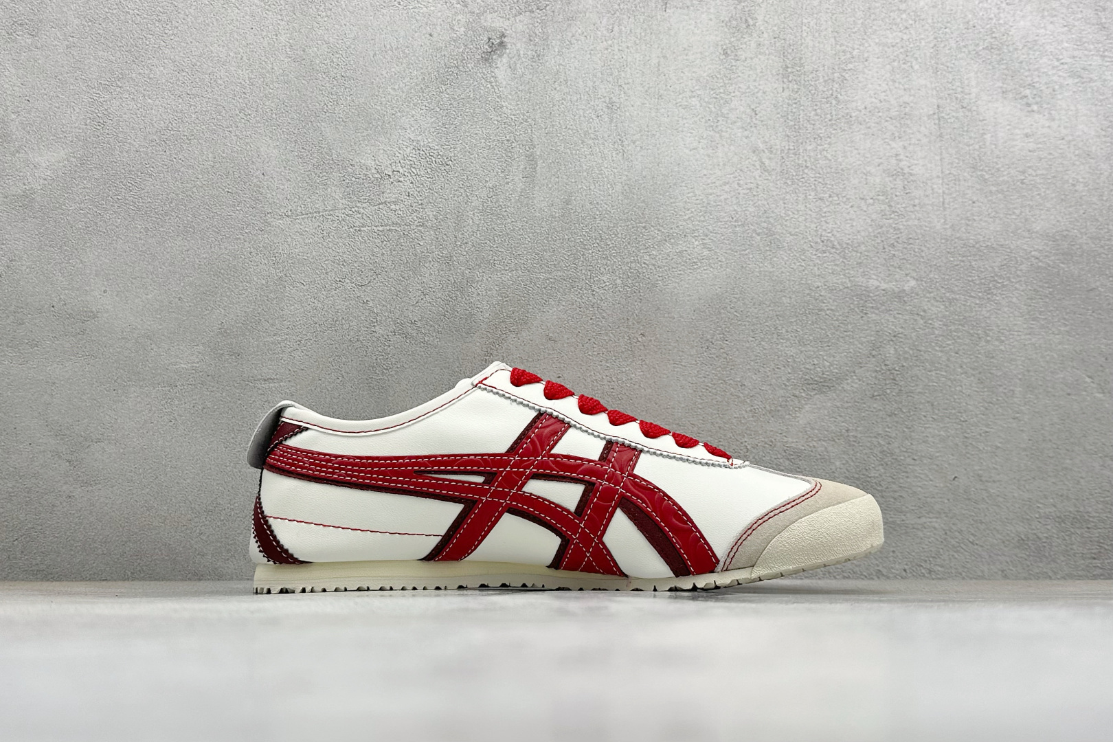 160 鬼冢虎 Onitsuka Tiger Mexico 66 Paraty 百搭单品板鞋 1183C391-100
