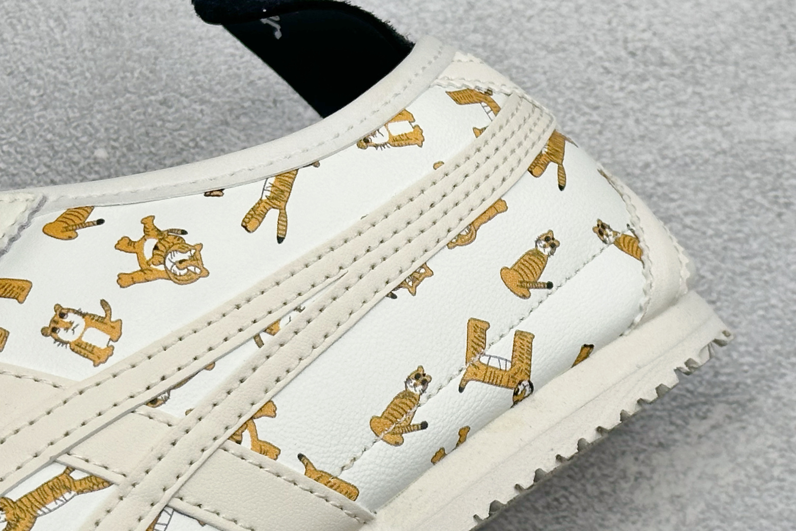 160 鬼冢虎 Onitsuka Tiger Mexico 66 Paraty 百搭单品板鞋 1183B785-100-Chinese UA Cheap High Quatity Brand Clothes Bags handbags Sneakers wholesale wholesaler seller from China Factory suppliers Fashion Clothing Shoes best Quality Beautiful Price 160 鬼冢虎 Onitsuka Tiger Mexico 66 Paraty 百搭单品板鞋 1183B785-100