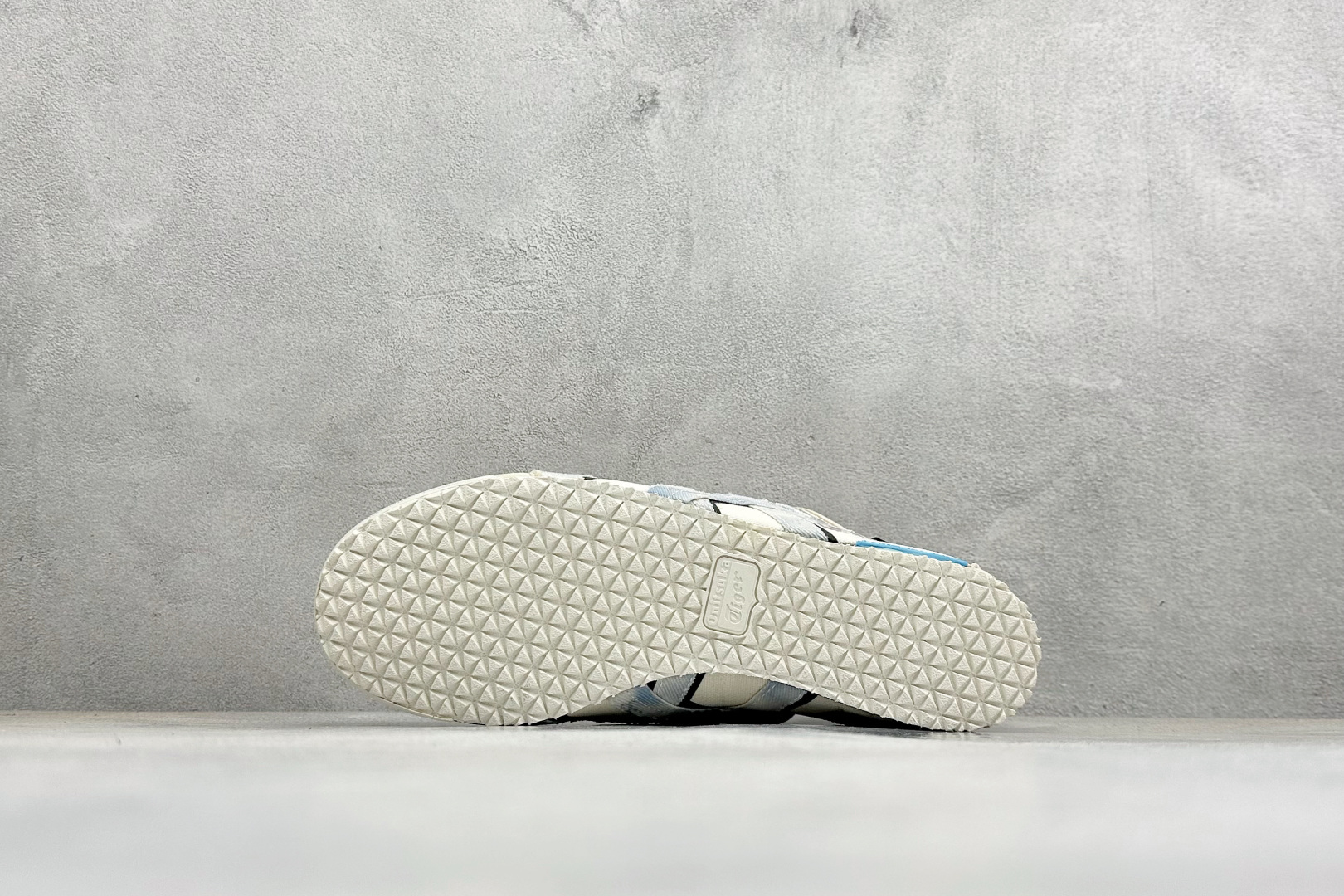 160 鬼冢虎 Onitsuka Tiger Mexico 66 Paraty 百搭单品板鞋 1183A360-205-Chinese UA Cheap High Quatity Brand Clothes Bags handbags Sneakers wholesale wholesaler seller from China Factory suppliers Fashion Clothing Shoes best Quality Beautiful Price 160 鬼冢虎 Onitsuka Tiger Mexico 66 Paraty 百搭单品板鞋 1183A360-205